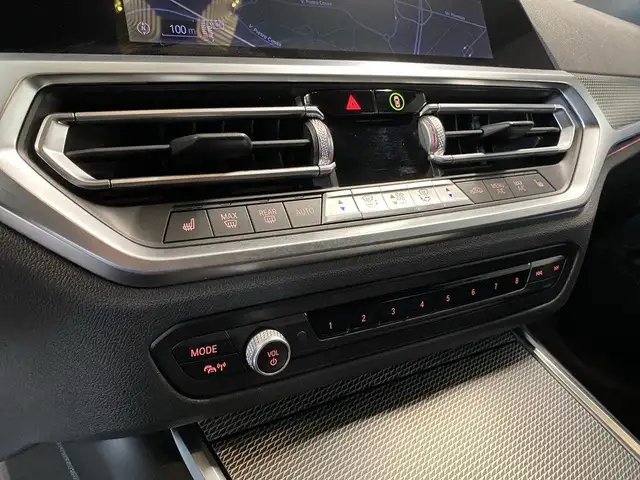 BMW 3 Series view 11