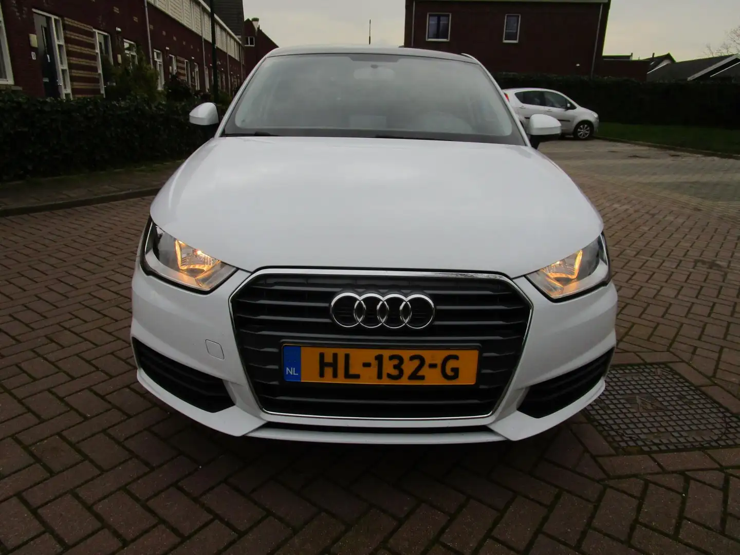 Audi A1 Sportback 1.0 TFSI Pro Line clima navi 17inc nieuw Wit - 2