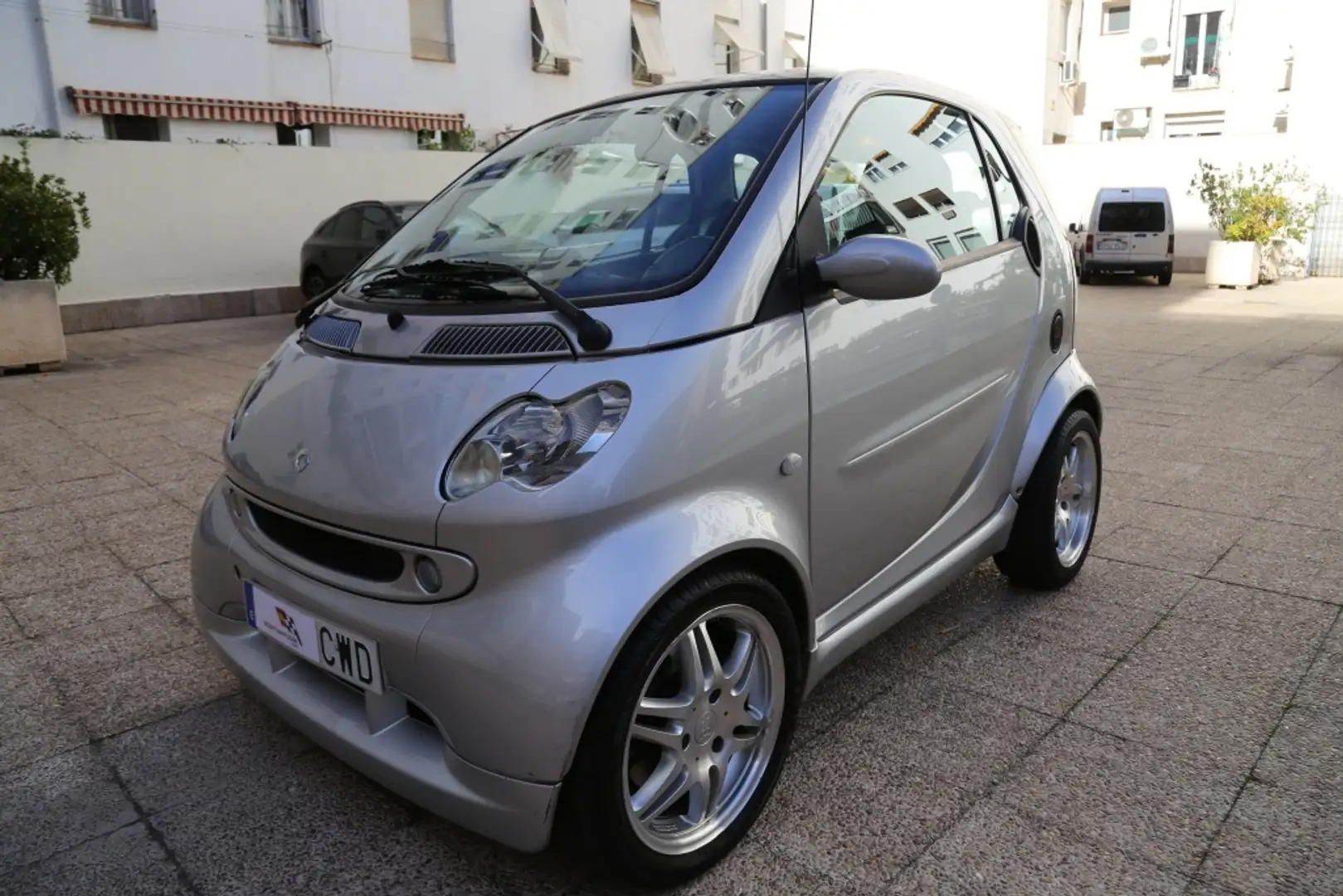 smart forTwo Coupé Brabus Aut. Grijs - 1