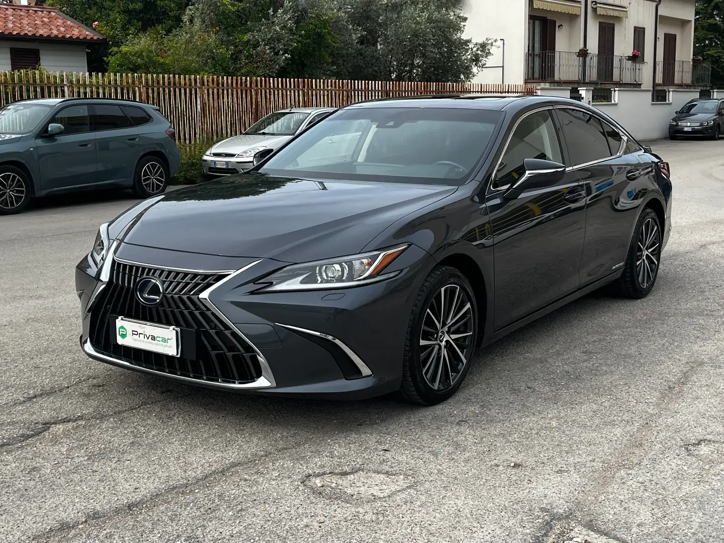 Lexus ES 300 ES 300h 2.5 Executive cvt Šedá - 1