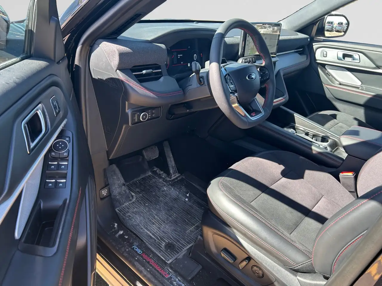 Ford Explorer снимка Ford Explorer