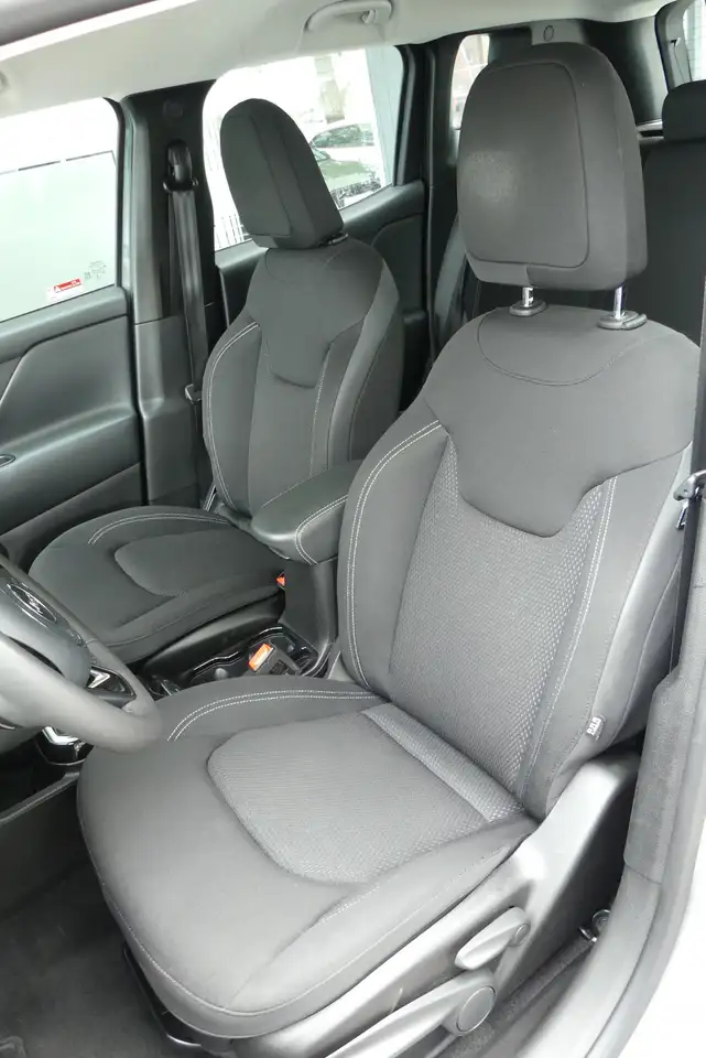 Jeep Renegade Longitude FWD*PDC*Tempomat*18Alu* 7