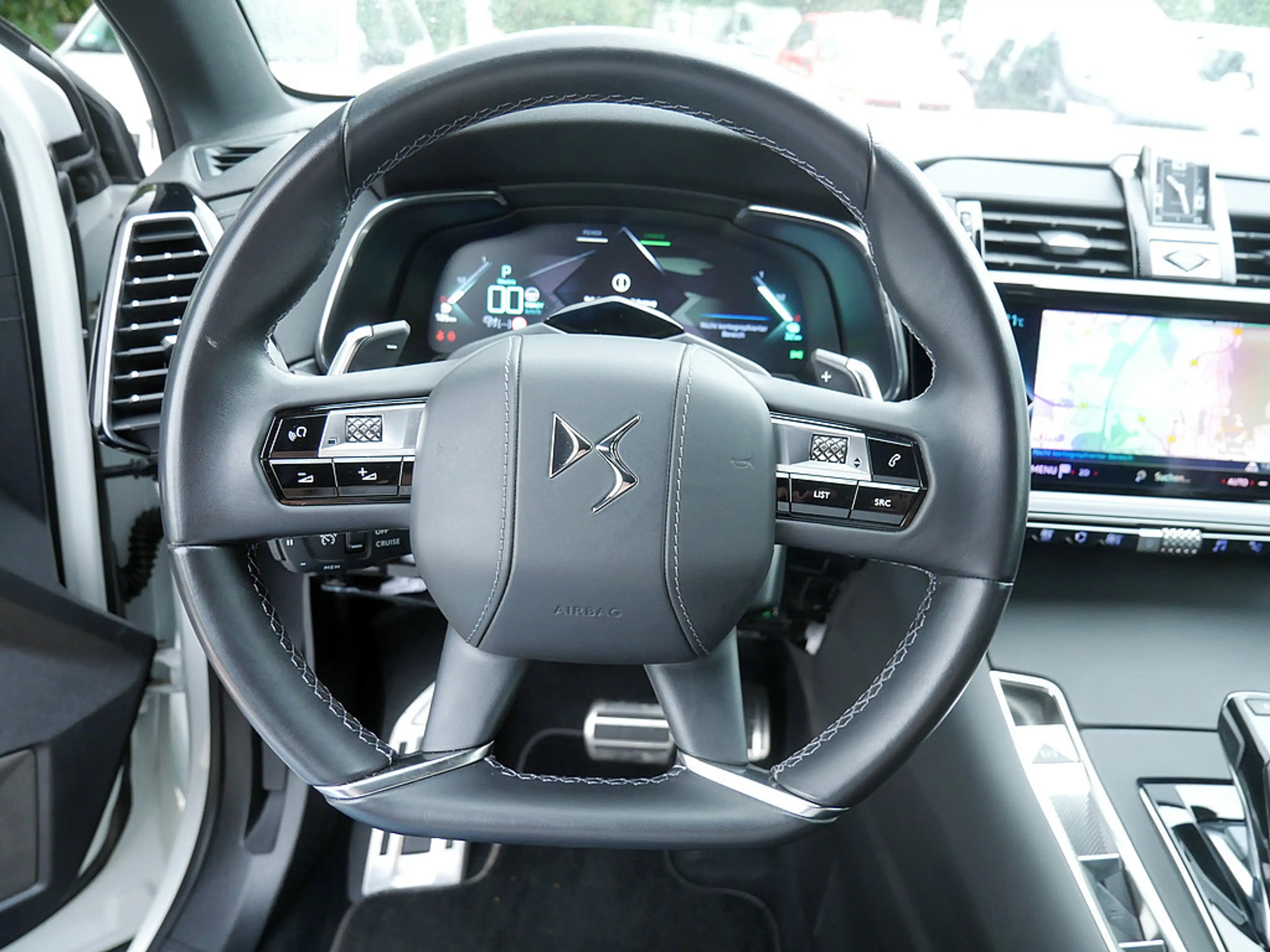 DS Automobiles DS 7 Crossback Rivoli E-Tense 225 LED PANO — photo 11