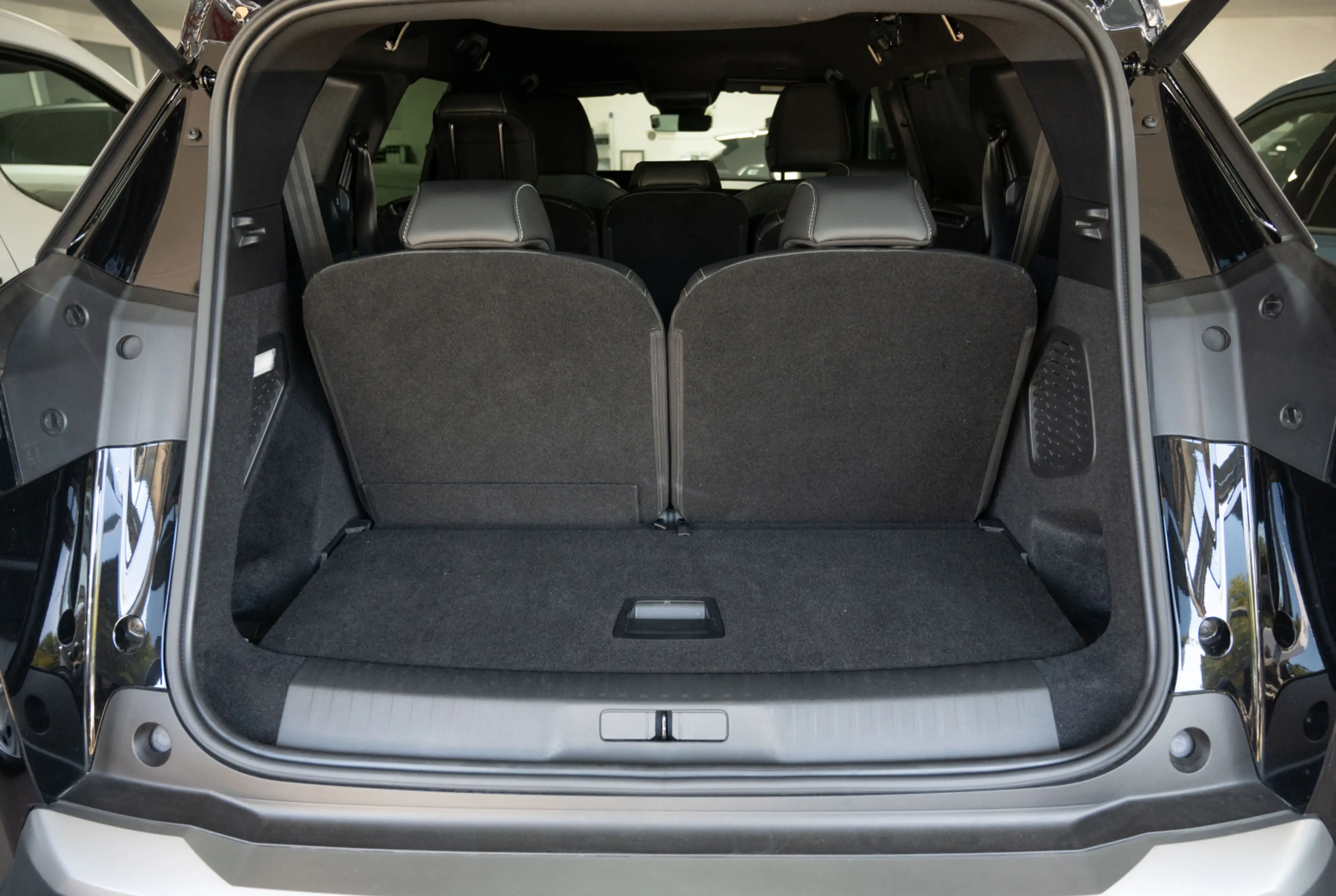 Peugeot 5008 GT HYBRID 145 e-DSC6 — photo 15