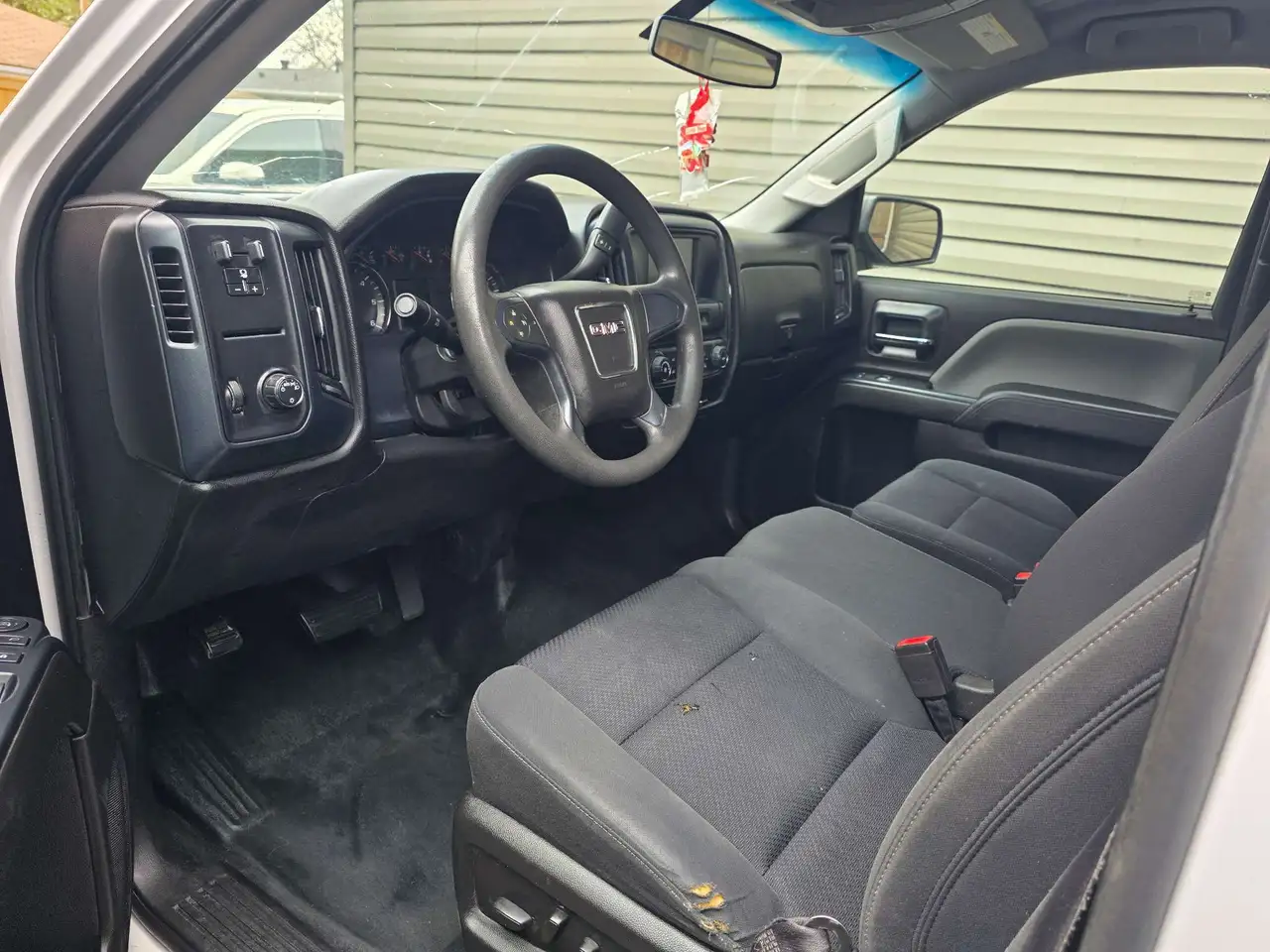 GMC Sierra 1500 снимка GMC Sierra 1500