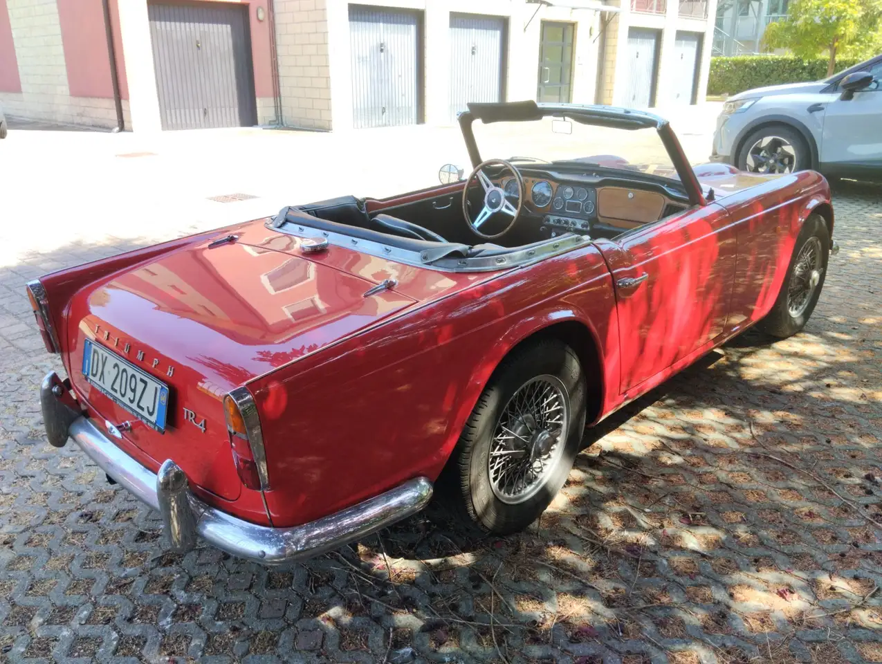 Triumph TR4 VALUTO SCAMBIO - restaurata, foto 5