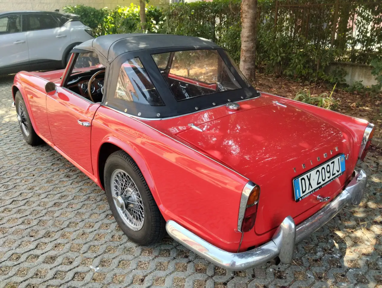 Triumph TR4 VALUTO SCAMBIO - restaurata, foto 9