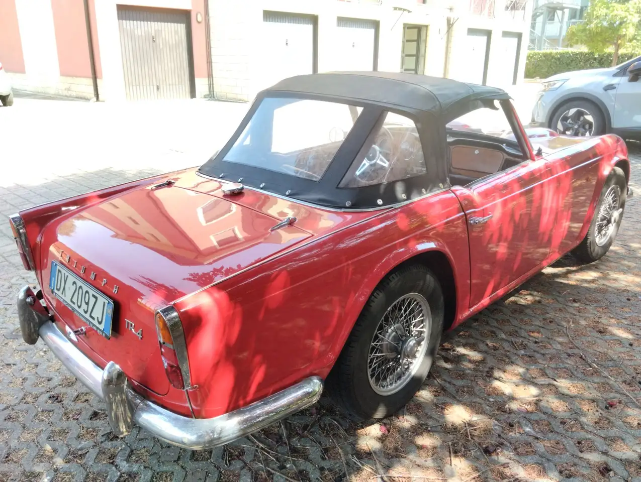 Triumph TR4 VALUTO SCAMBIO - restaurata, foto 6