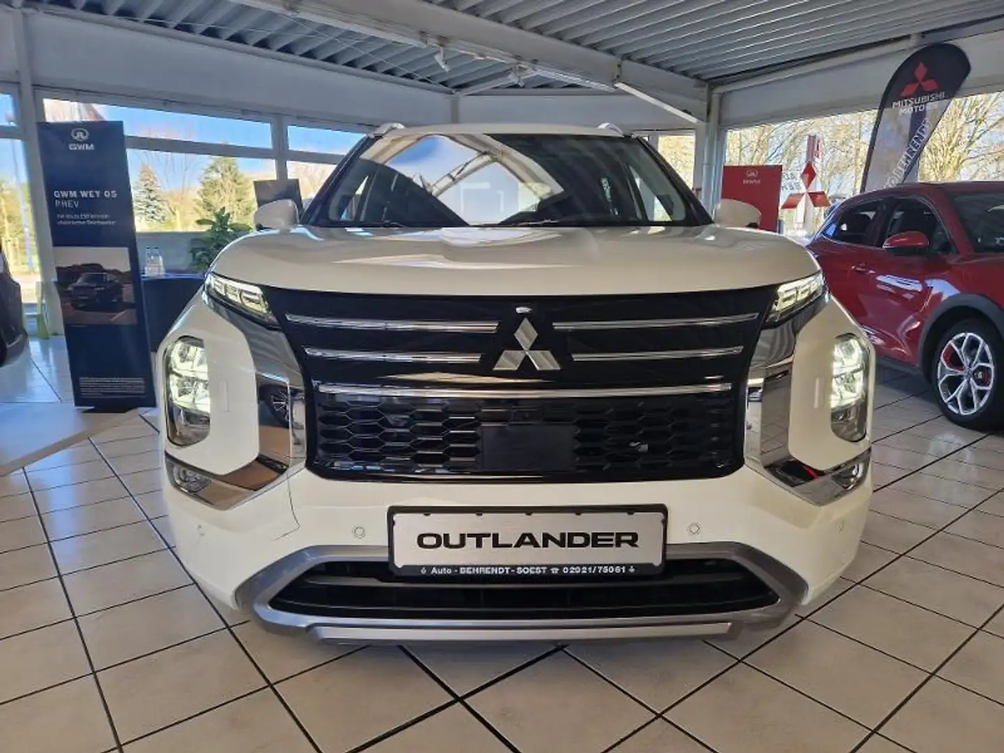 Mitsubishi Outlander 2.4L PHEV TOP Alb - 2