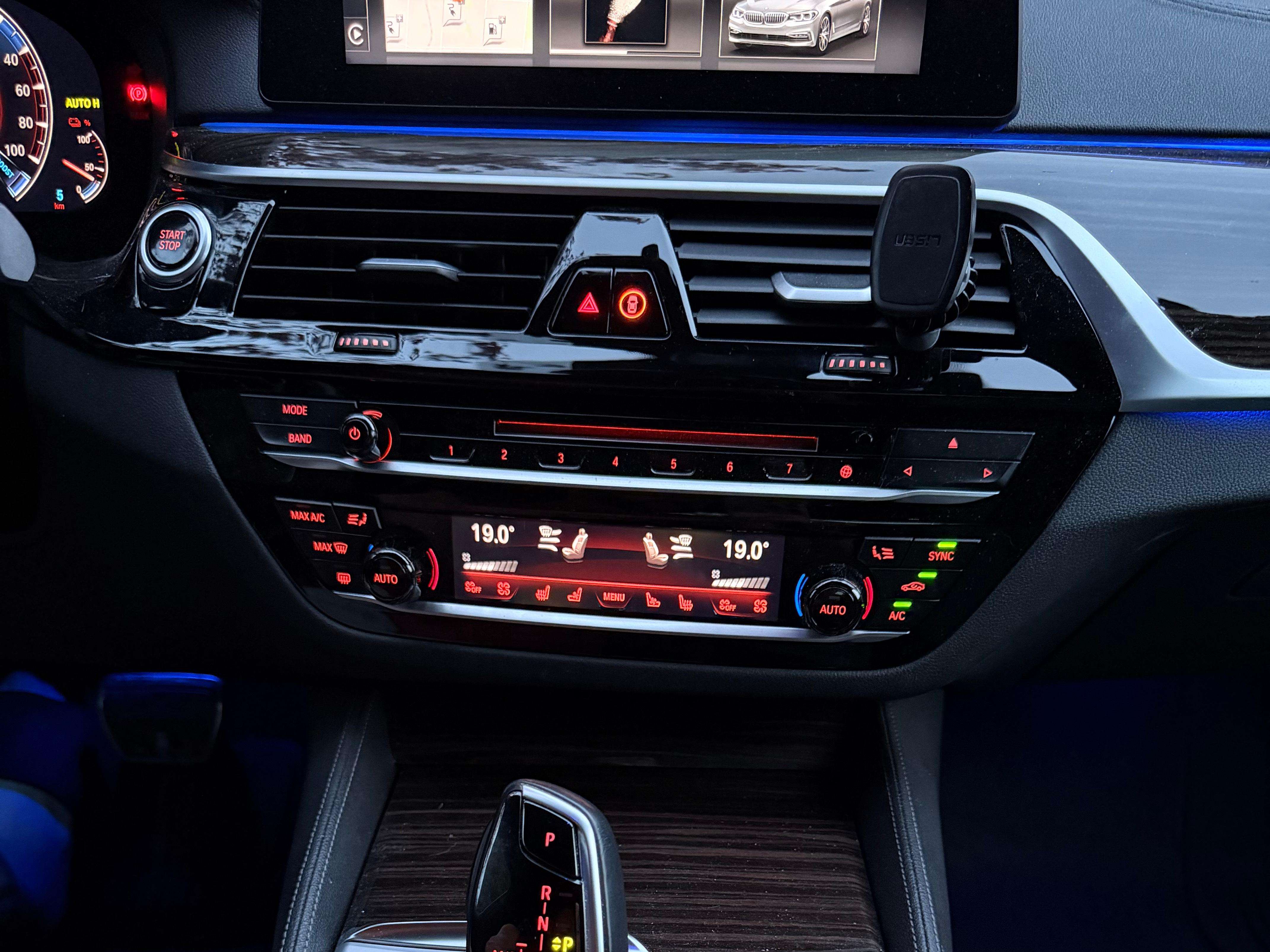 2019 BMW 5 Series xDrive iPerformance thumb 8