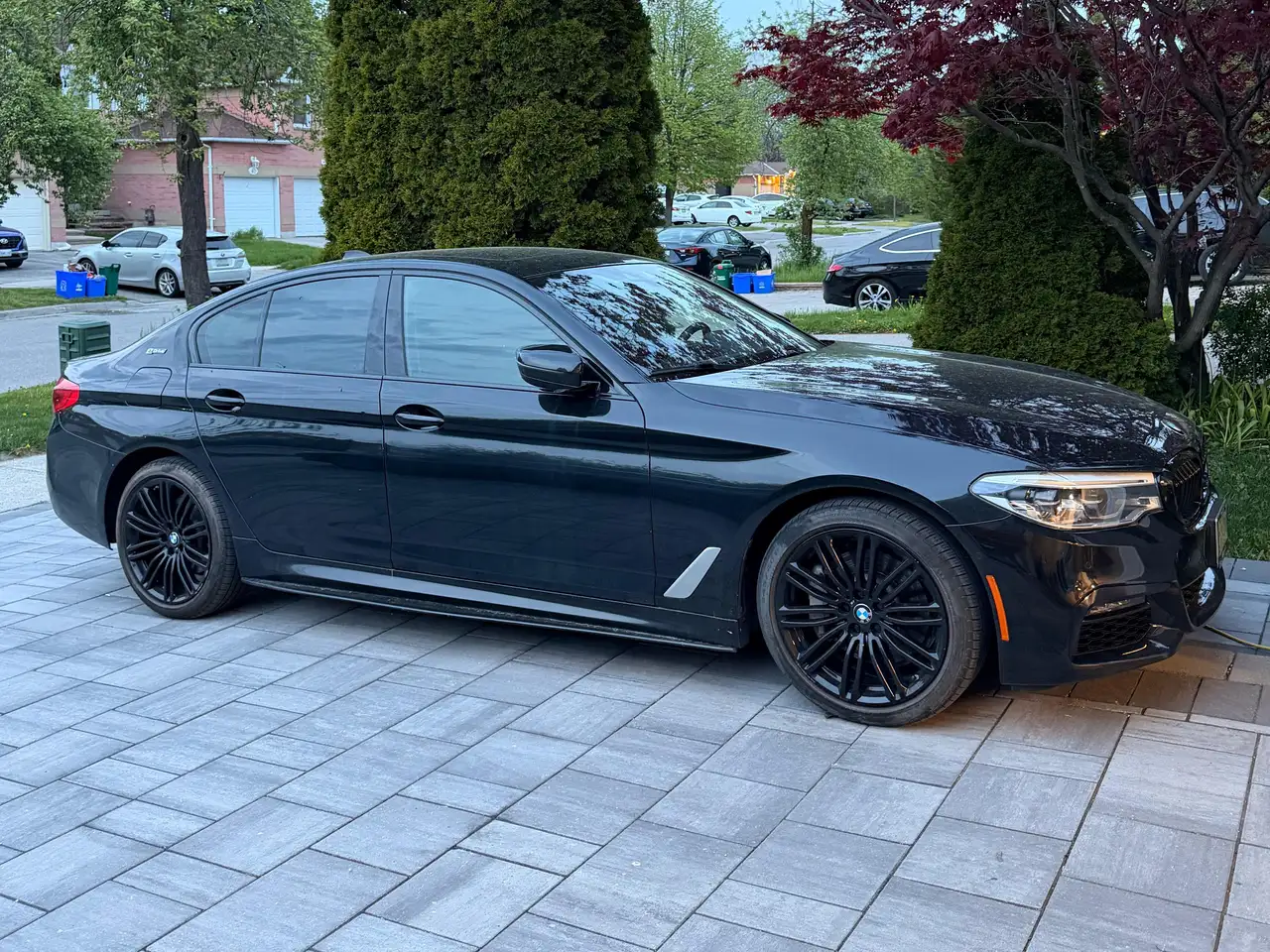 BMW 5 Series снимка BMW 5 Series