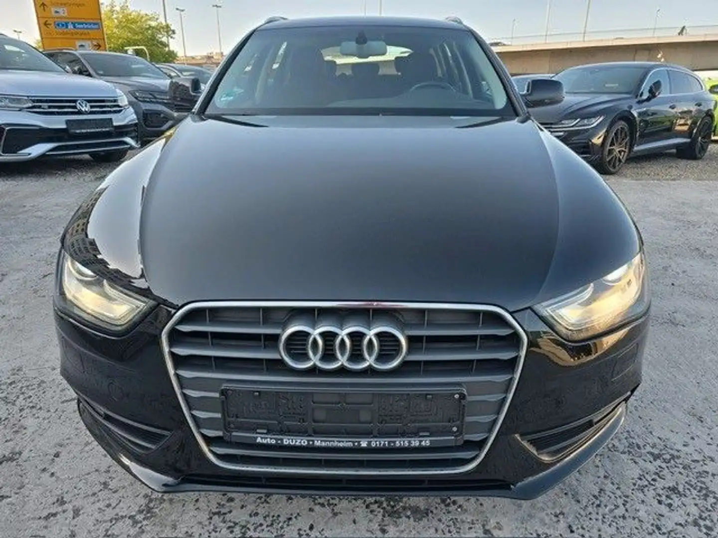 Audi A4 Avant Ambition 2,0 TDI AUTOMATIK*AHK*NAVI Noir - 2