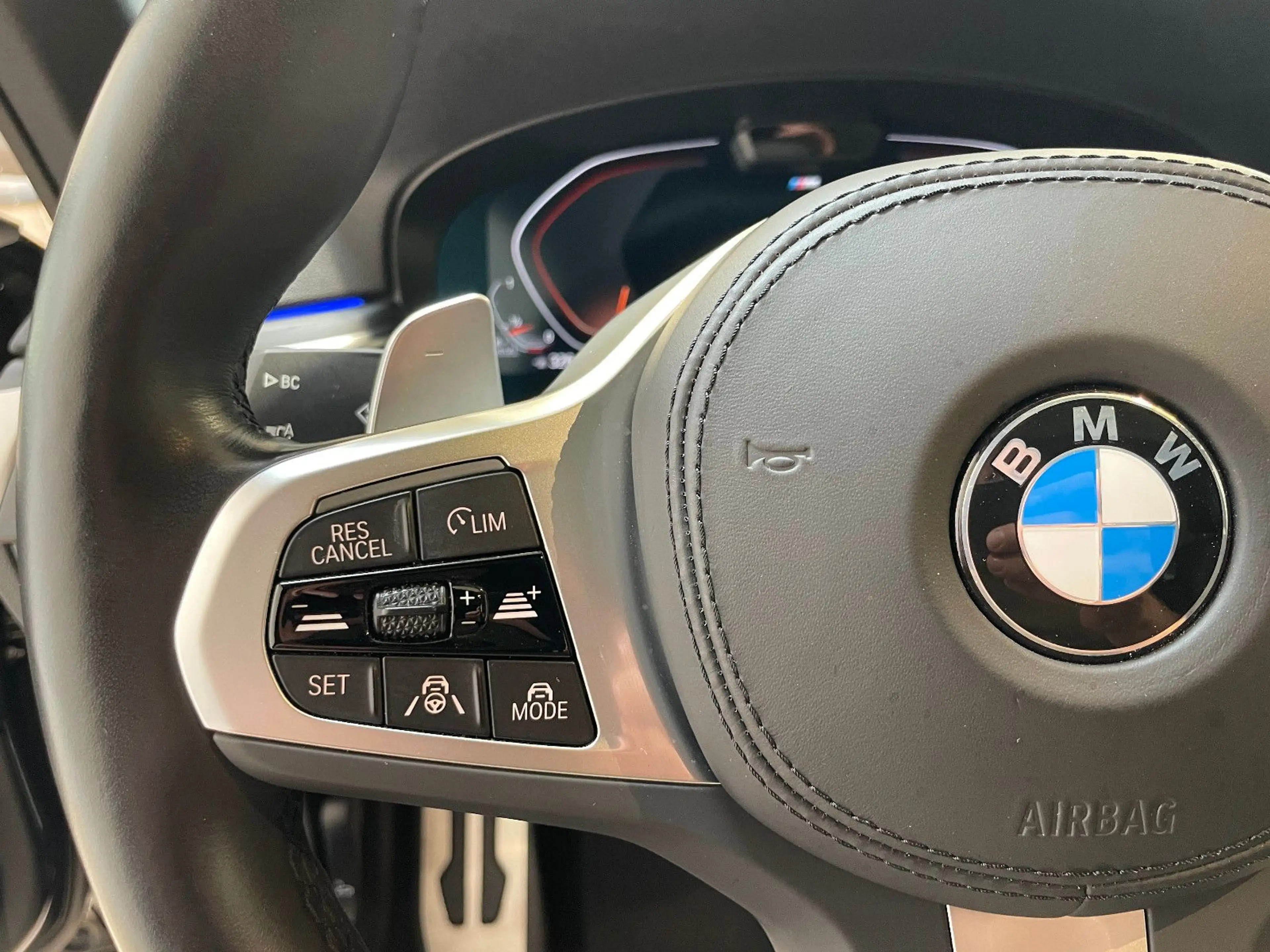 BMW 530 d Touring M Sport Laser*Head-Up*Panorama*AHK* — photo 13