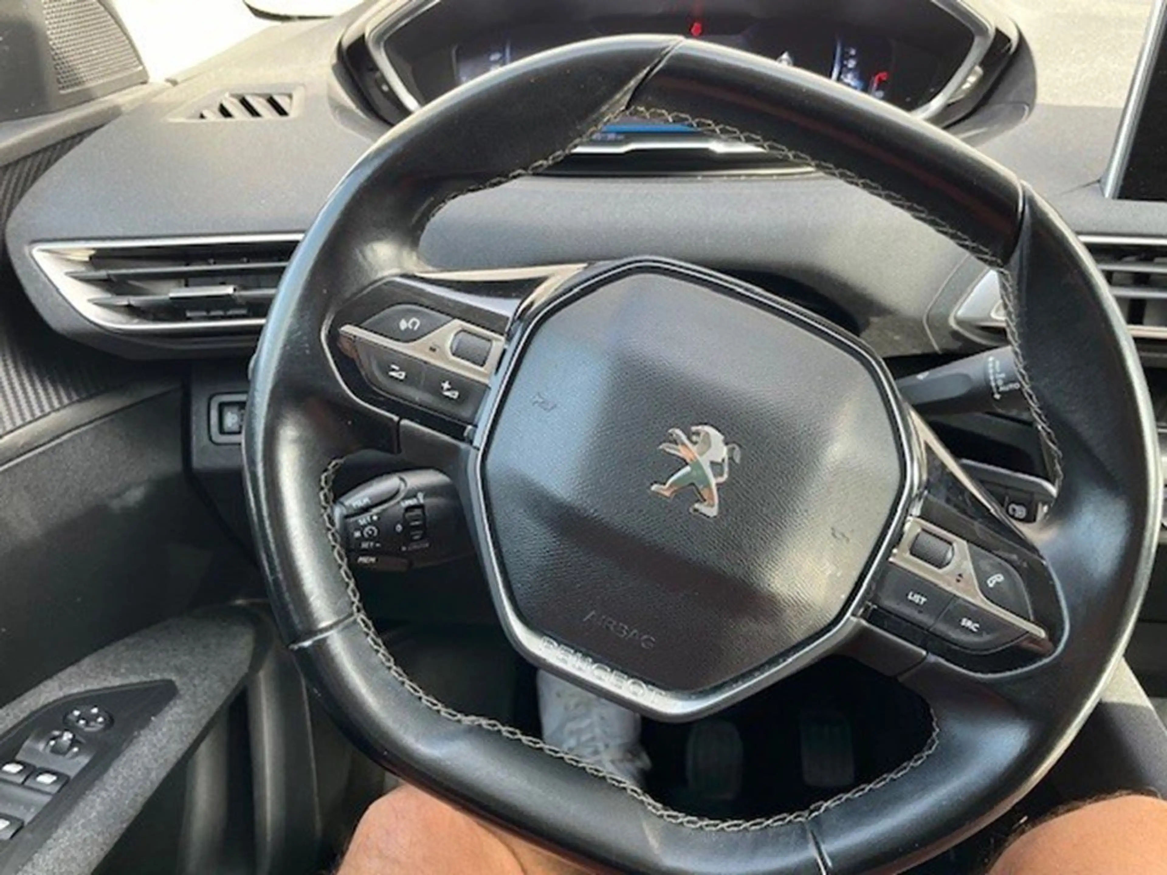 Peugeot 3008 *GPS*CAMERA* 1.2 BENZ 130 PK ALLURE — photo 10