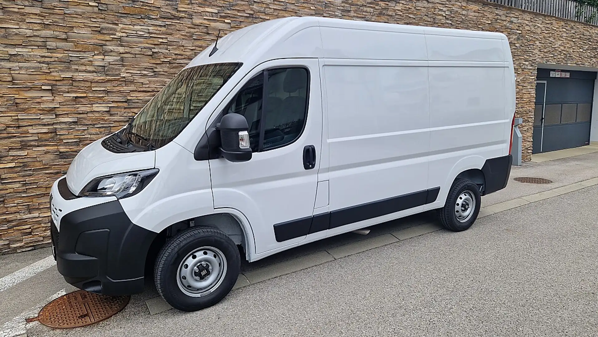 Fiat Ducato 35+ L2H2 BlueHDi 140 S&S Weiß - 2