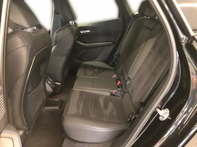 BMW 2 Series view 6