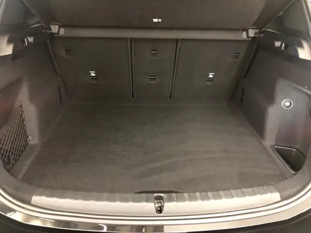 BMW 2 Series view 10