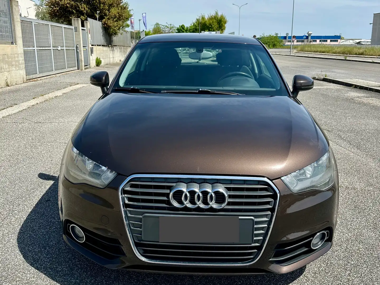 Audi A1 A1 I 2010 3p 1.6 tdi Attraction 105cv Marrone - 2