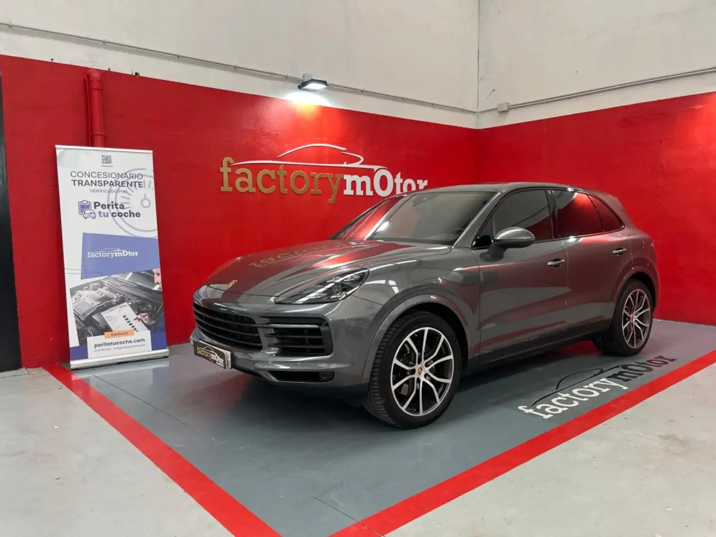 Porsche Cayenne E-Hybrid Aut. Gris - 1