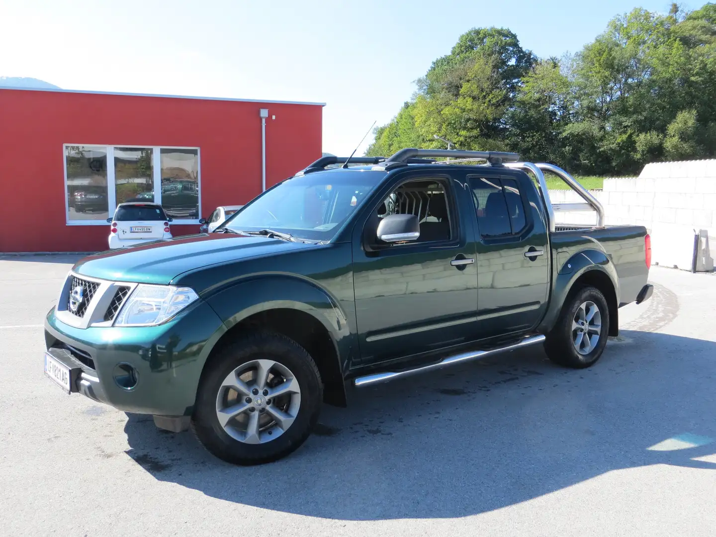 Nissan Navara NP300 Double Cap Platinum EVO 2,5 Grün - 1