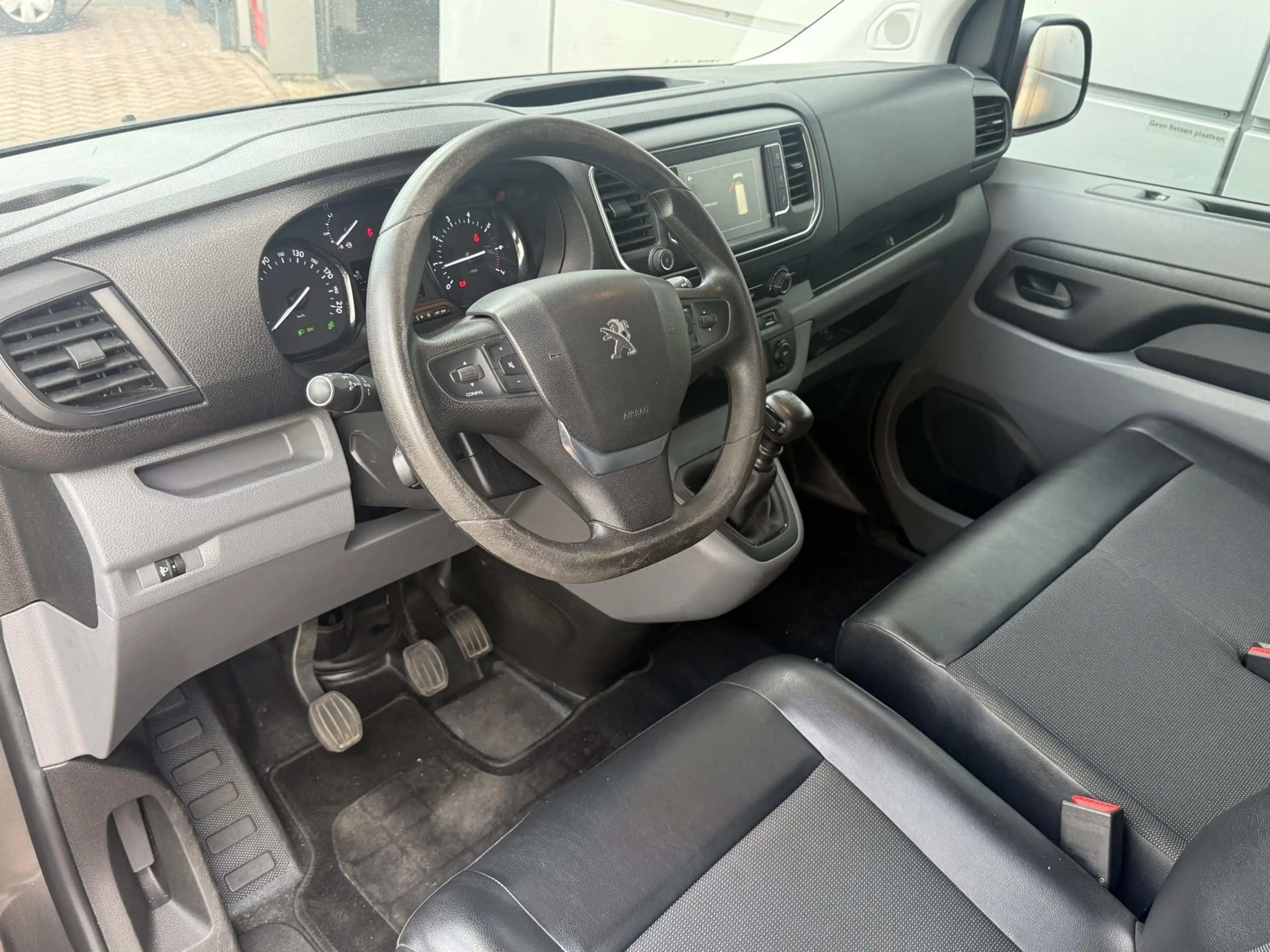 Peugeot Expert 2.0 BlueHDI 120 Standard Grip — photo 6