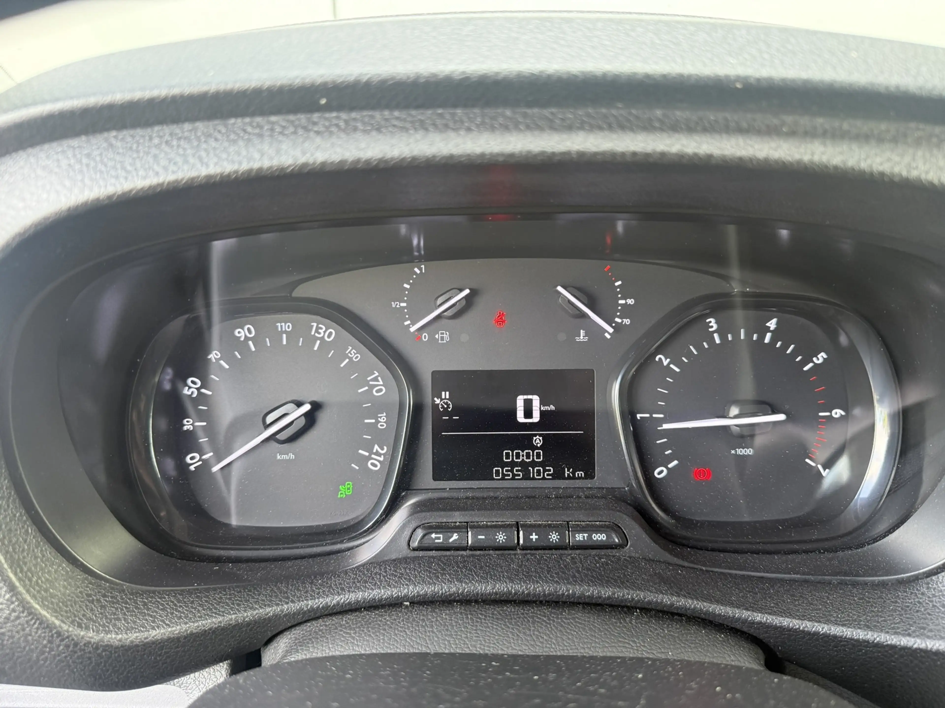 Peugeot Expert 2.0 BlueHDI 120 Standard Grip — photo 14