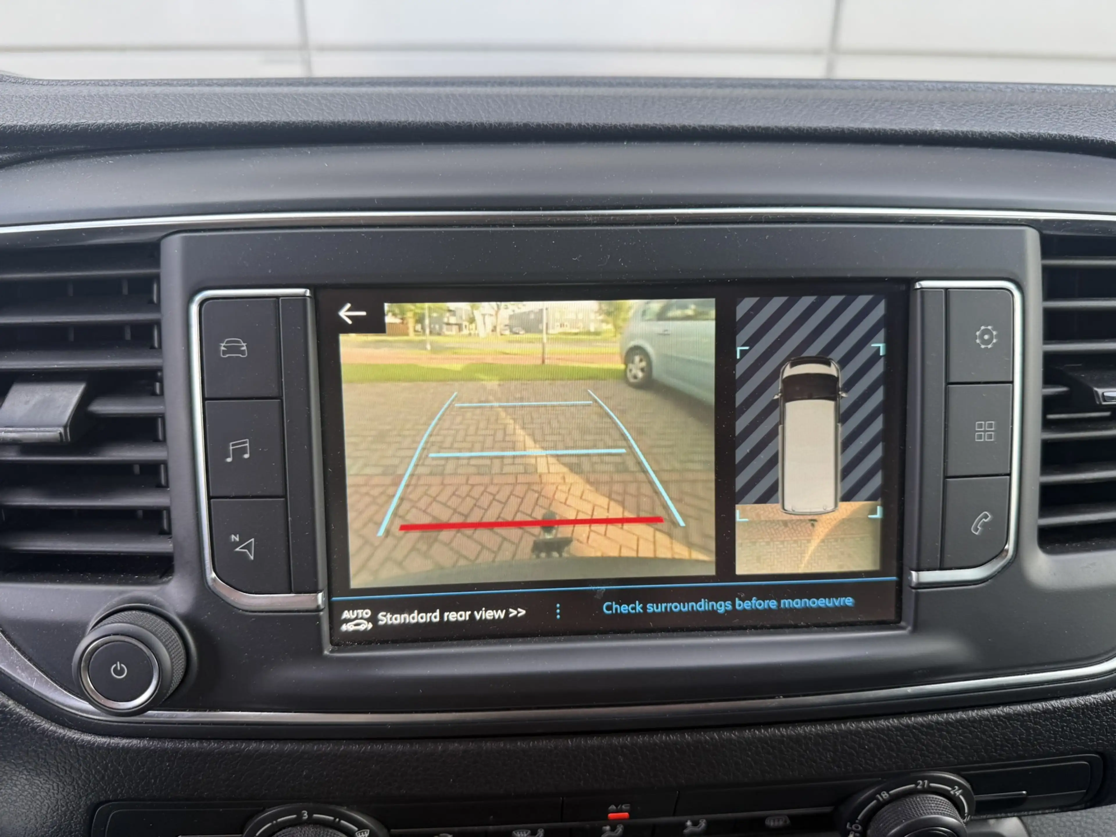 Peugeot Expert 2.0 BlueHDI 120 Standard Grip — photo 21