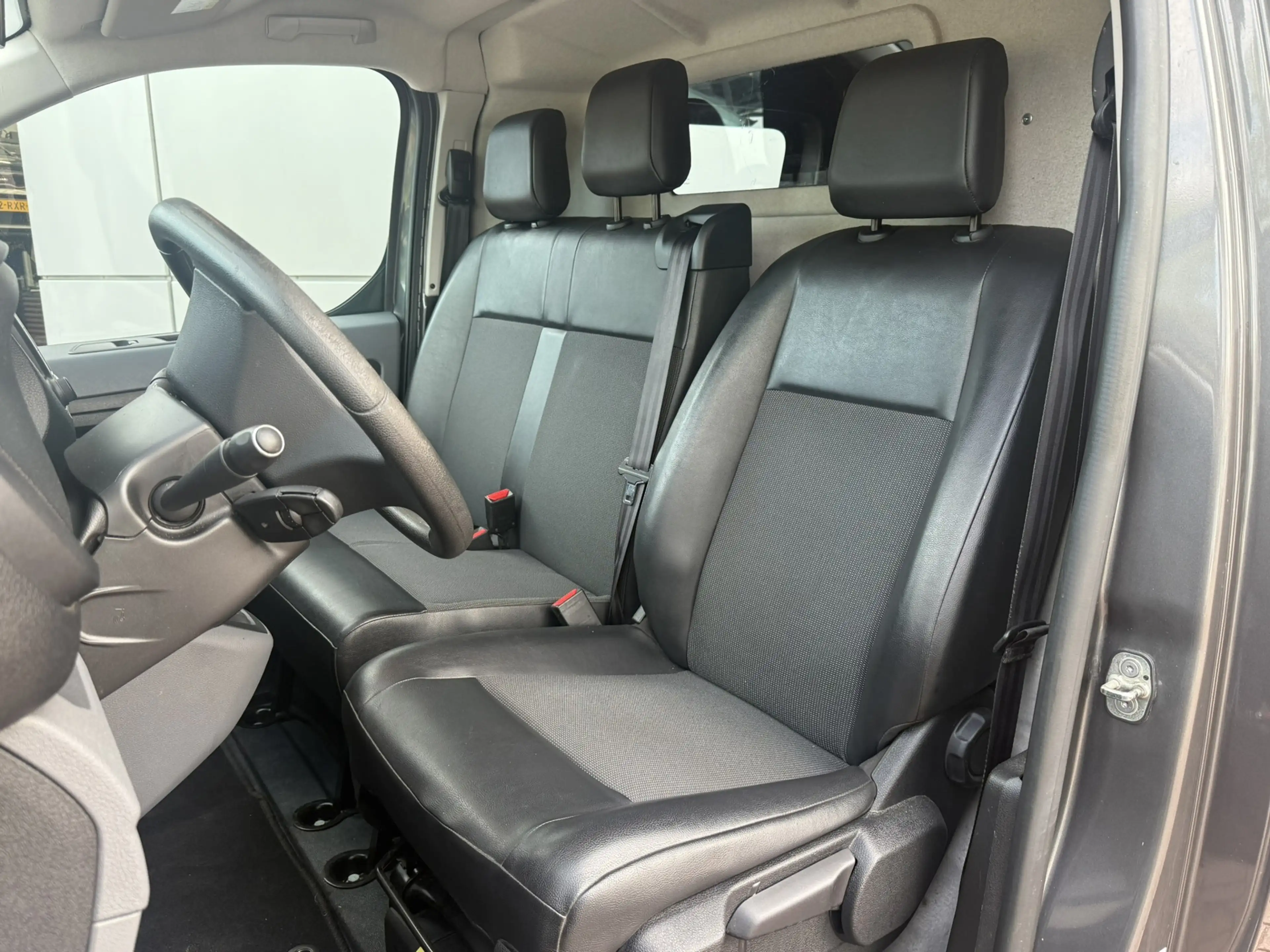 Peugeot Expert 2.0 BlueHDI 120 Standard Grip — photo 7