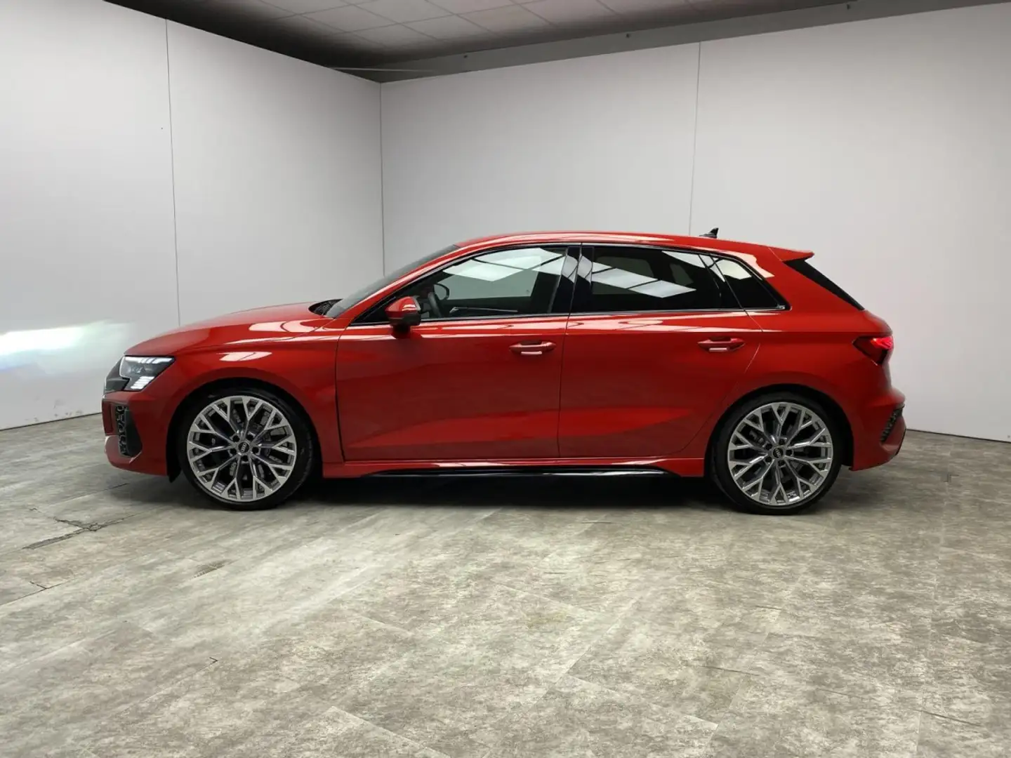 Audi RS3 Sportback 2.5 TFSI quattro HUD + B&O + EA7 Klima Rot - 2
