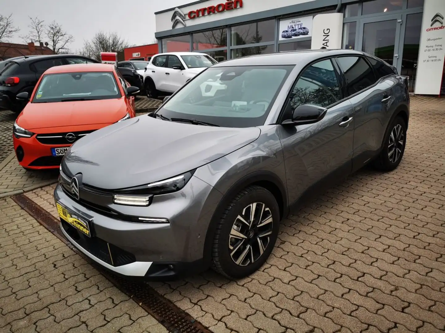 Citroen C4 Hybrid 136 ë-DSC6 MAX Silber - 1