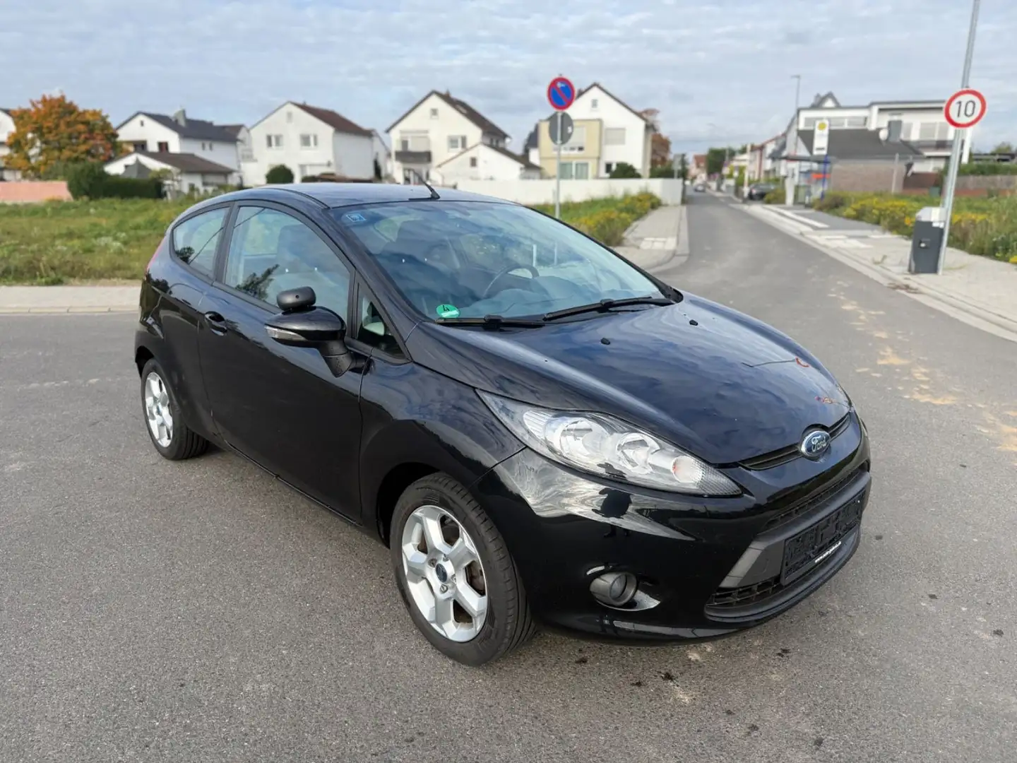 Ford Fiesta Trend X-Paket *1.HAND+KLIMA+ALUFELGEN* Schwarz - 1