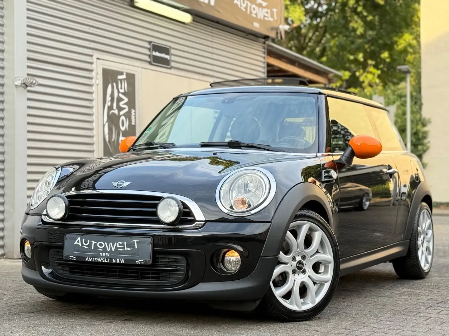 MINI One 1.6 *72KW*PANO*17-ZOLL*SITZHZ*ISOFIX* Schwarz - 1