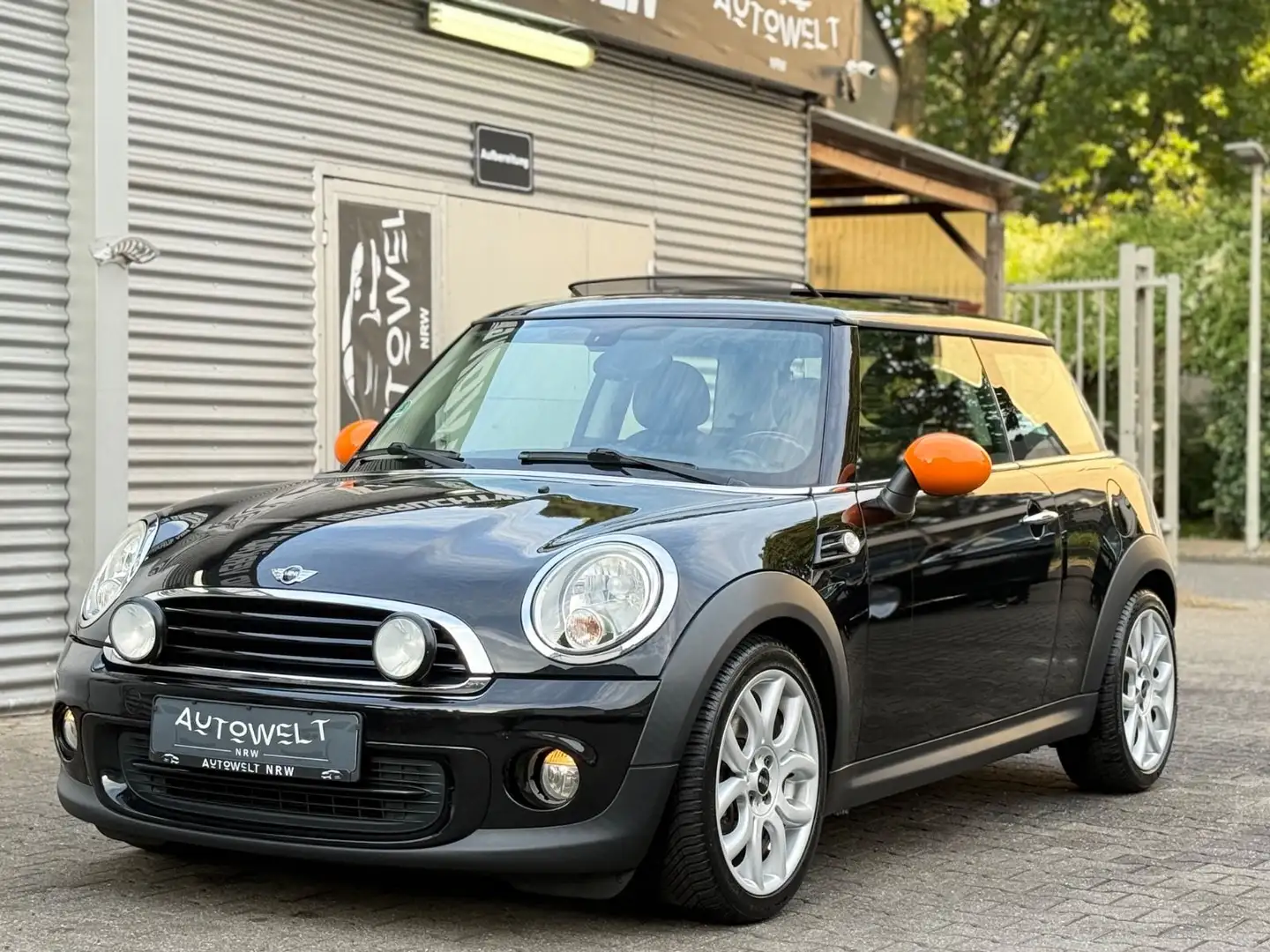 MINI One 1.6 *72KW*PANO*17-ZOLL*SITZHZ*ISOFIX* Schwarz - 2