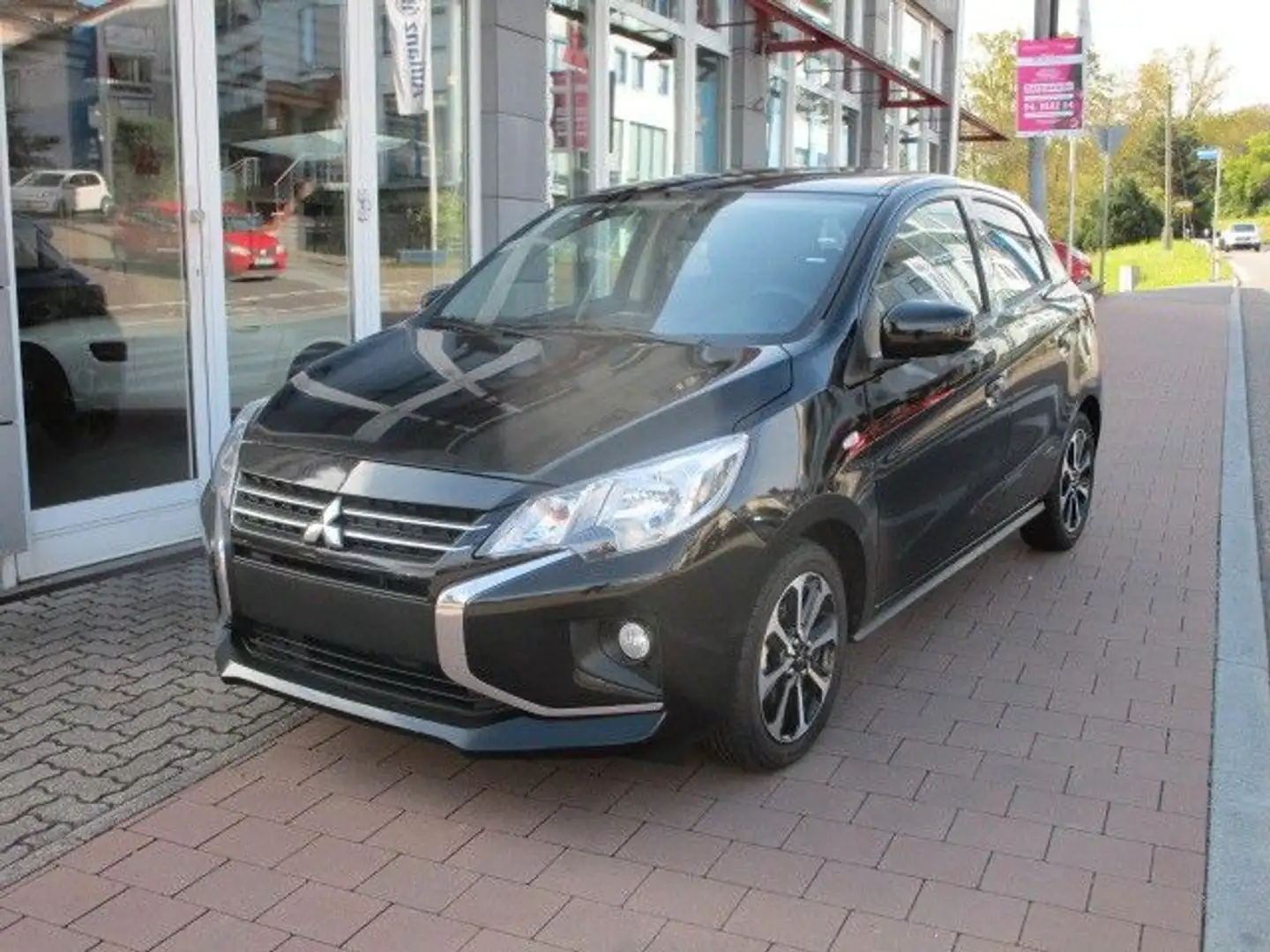 Mitsubishi Space Star 1.2 Select + Kamera/SHZ/Klima Noir - 1