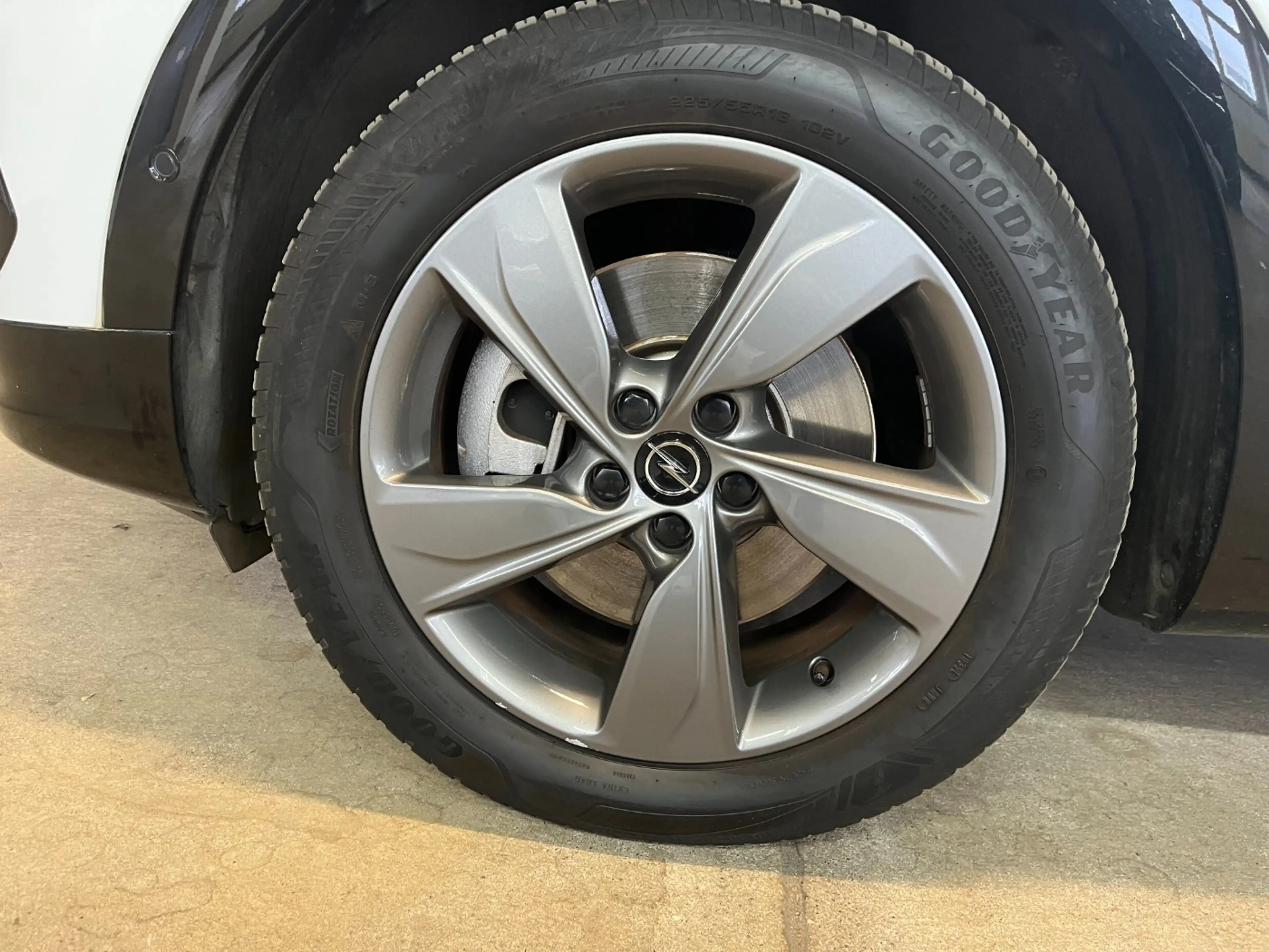 Opel Grandland 1.6 Kamera,PDC,Lenkradhzg.,Navi,CarPlay — photo 7