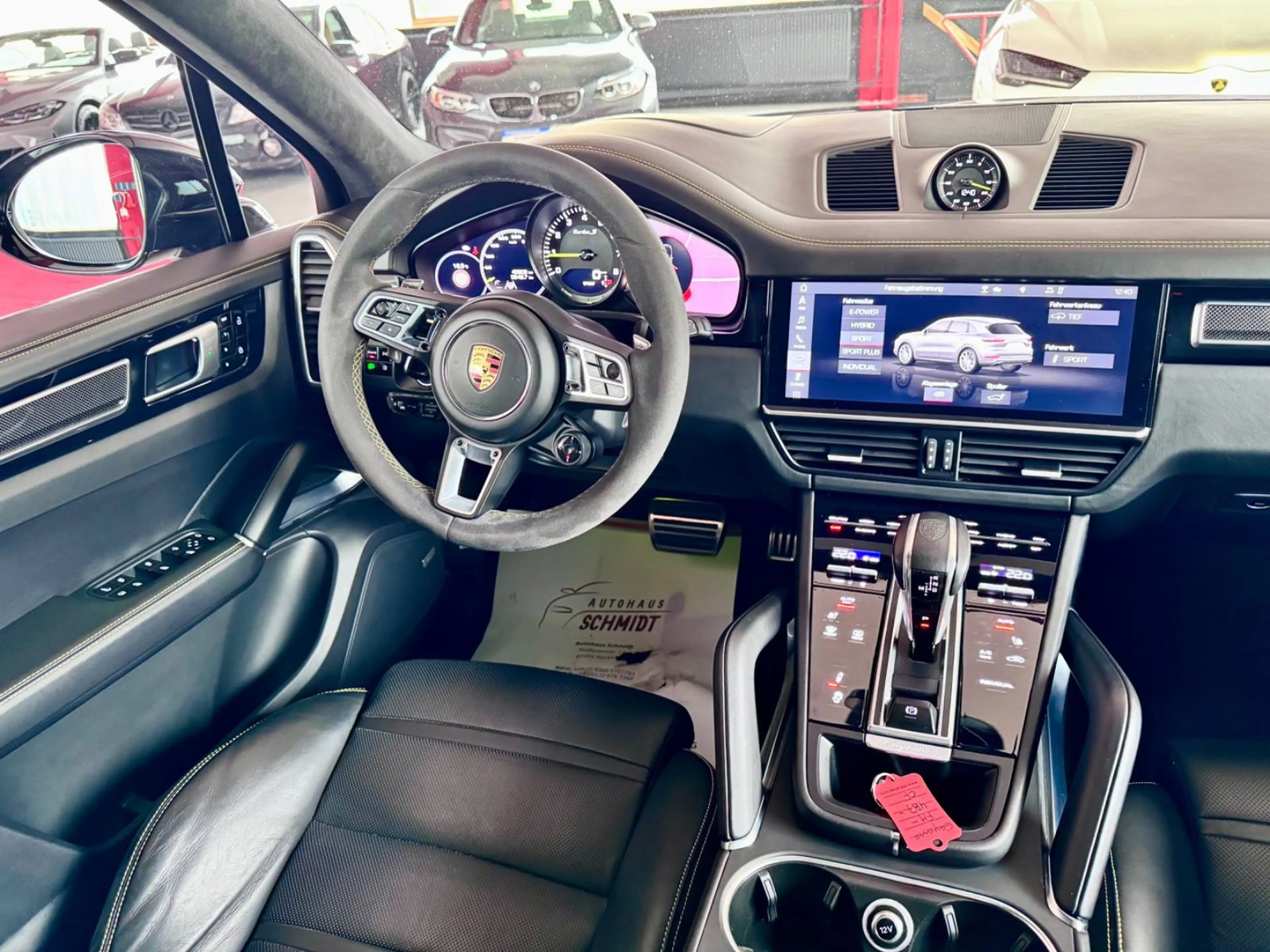 Porsche Cayenne TurboS ACC Pano 360°SportDesign18Wege 22 — photo 3