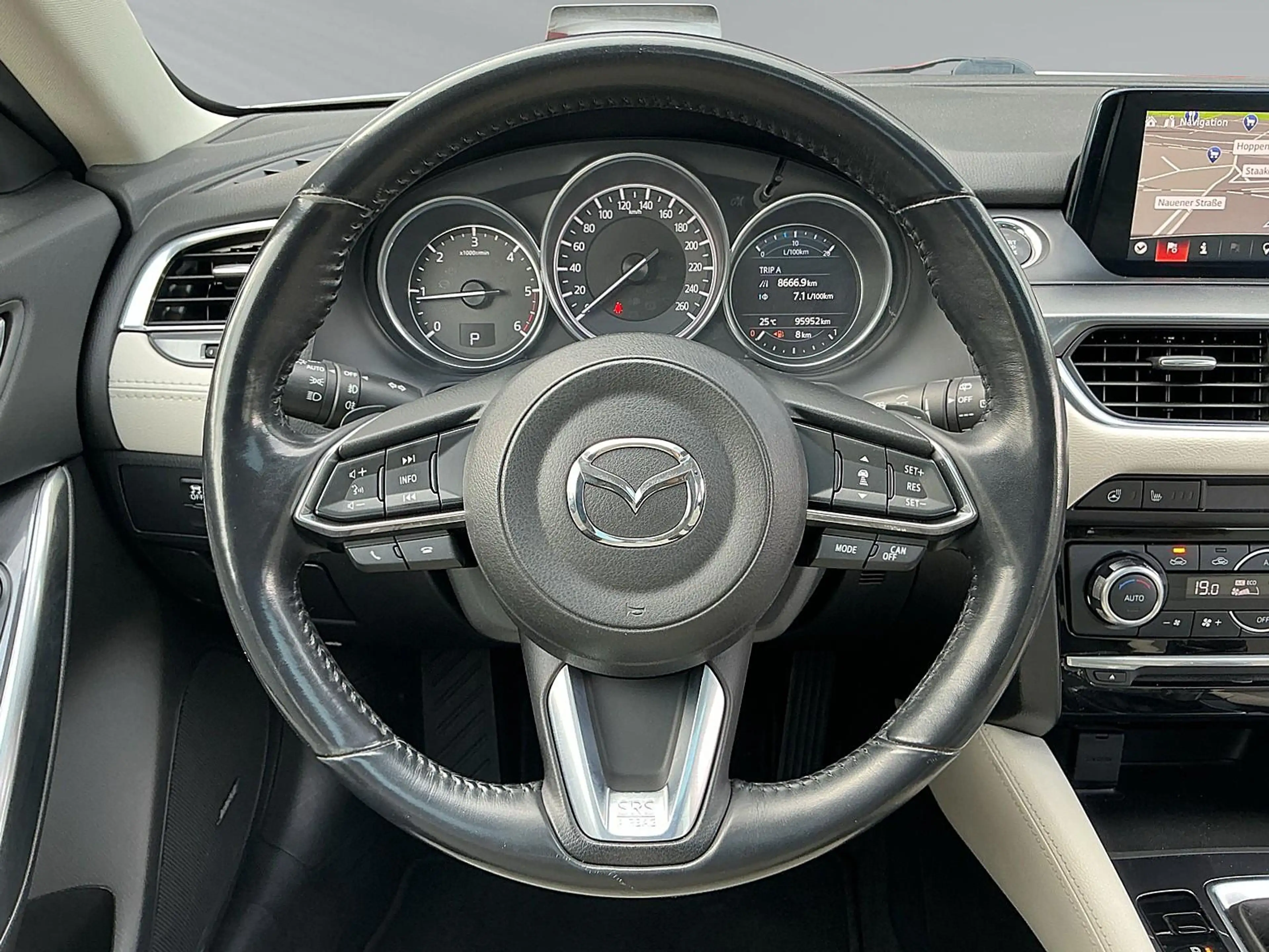 Mazda 6 Kombi Kizoku Intense LED PANO HUD BOSE STHZ — photo 14