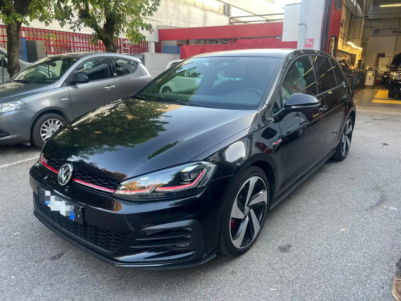 Volkswagen Golf GTI
