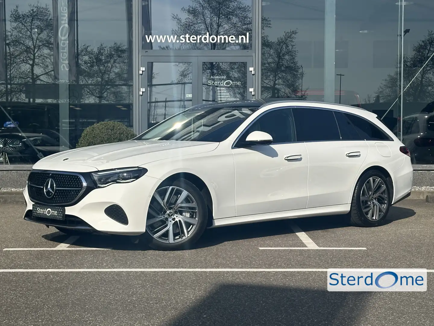 Mercedes-Benz E 300 Estate e Avantgarde l Panoramadak l Burmester l Di Weiß - 1