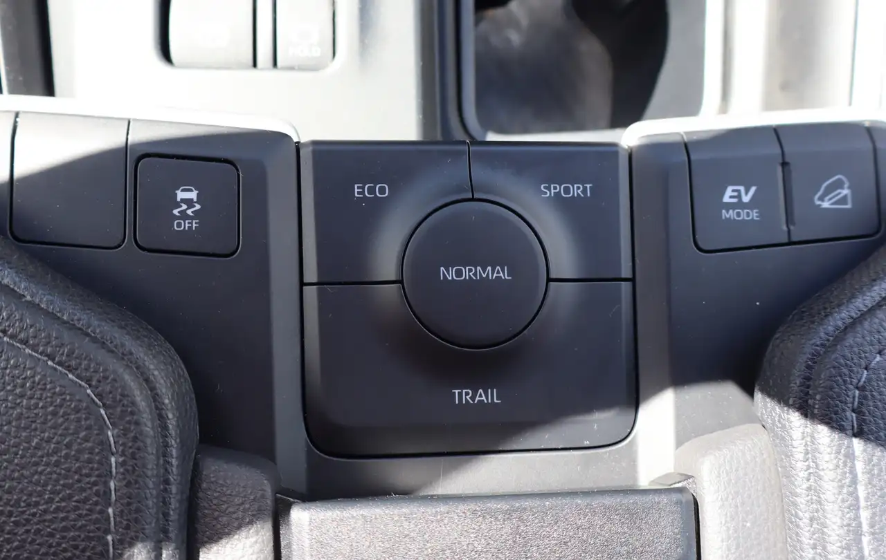 Toyota Grand Highlander fotografie Toyota Grand Highlander