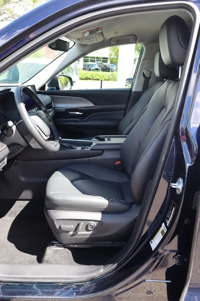 Toyota Grand Highlander fotografie Toyota Grand Highlander