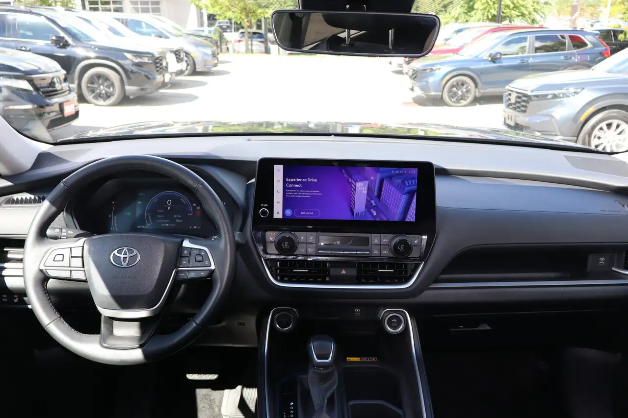 Toyota Grand Highlander fotografie Toyota Grand Highlander