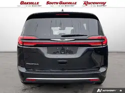 Chrysler Pacifica 2026