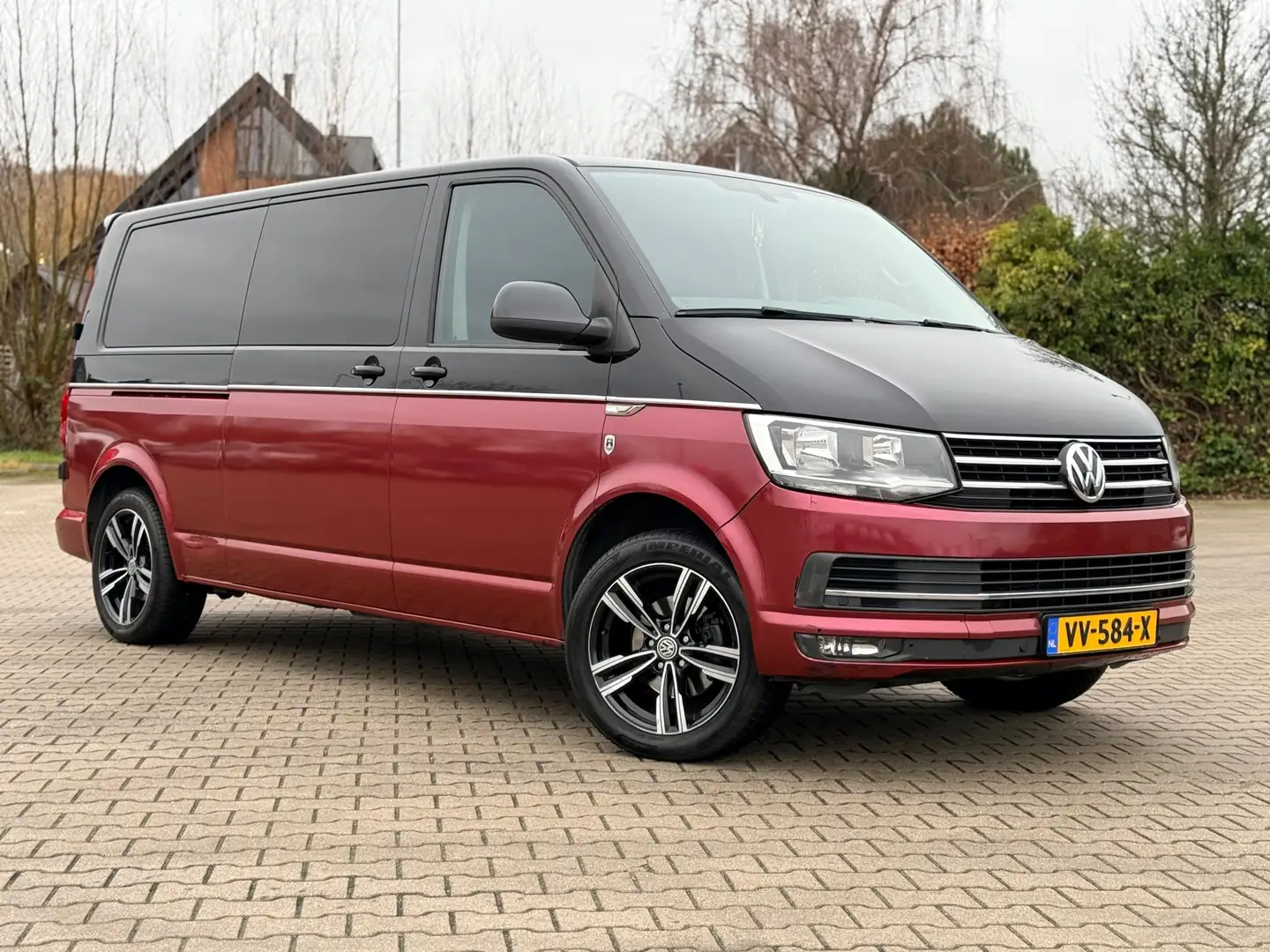 Volkswagen Transporter 2.0 TDI L2H1 DC Highline Noir - 1