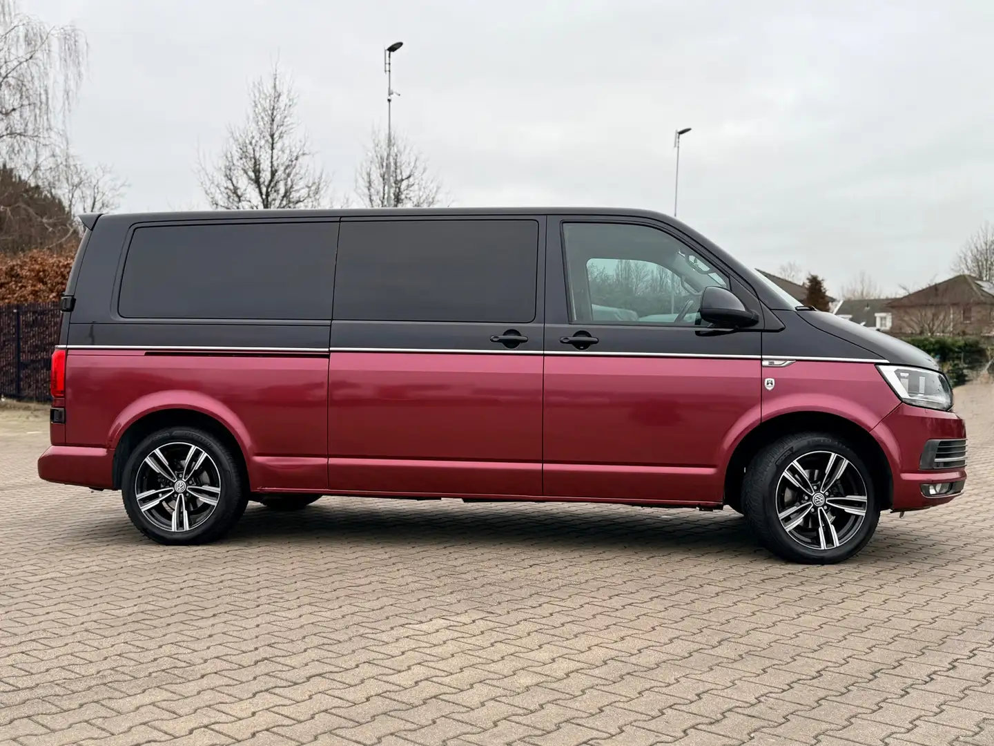 Volkswagen Transporter 2.0 TDI L2H1 DC Highline Noir - 2