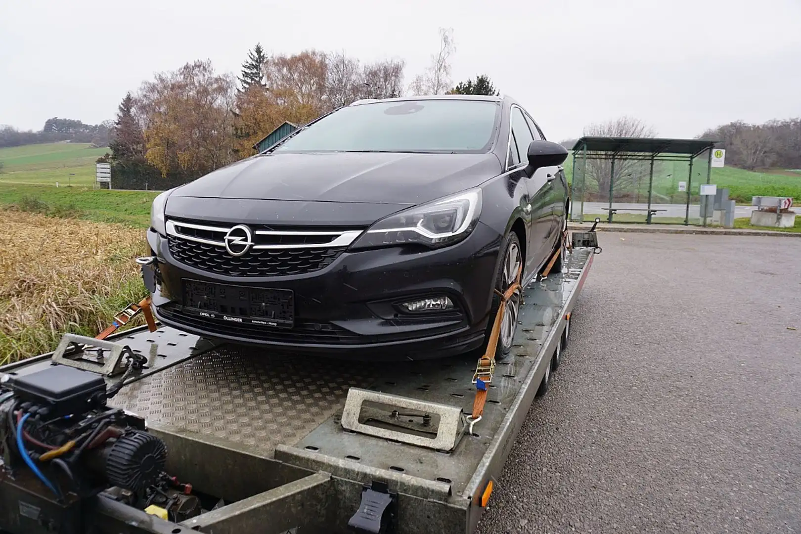 Opel Astra 1,6 CDTI Edition Start/Stop System Noir - 1