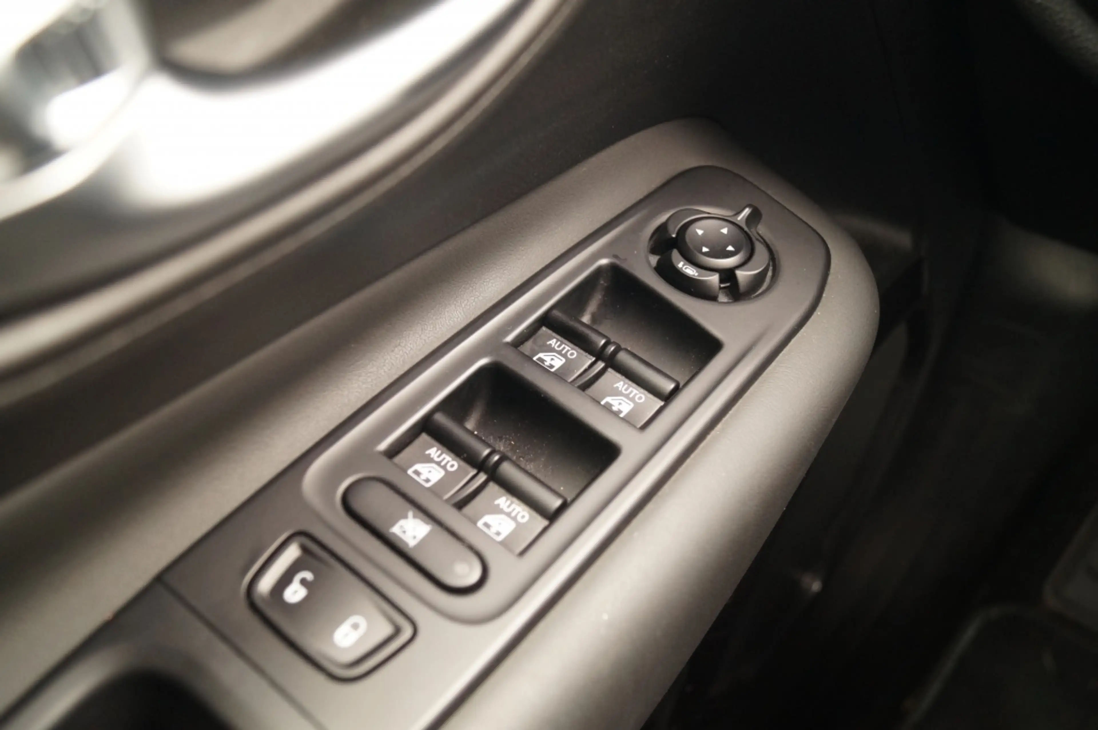 Jeep Renegade 4xe 240 PHEV Hybrid 4WD Limited -PANO-CAM- — photo 23