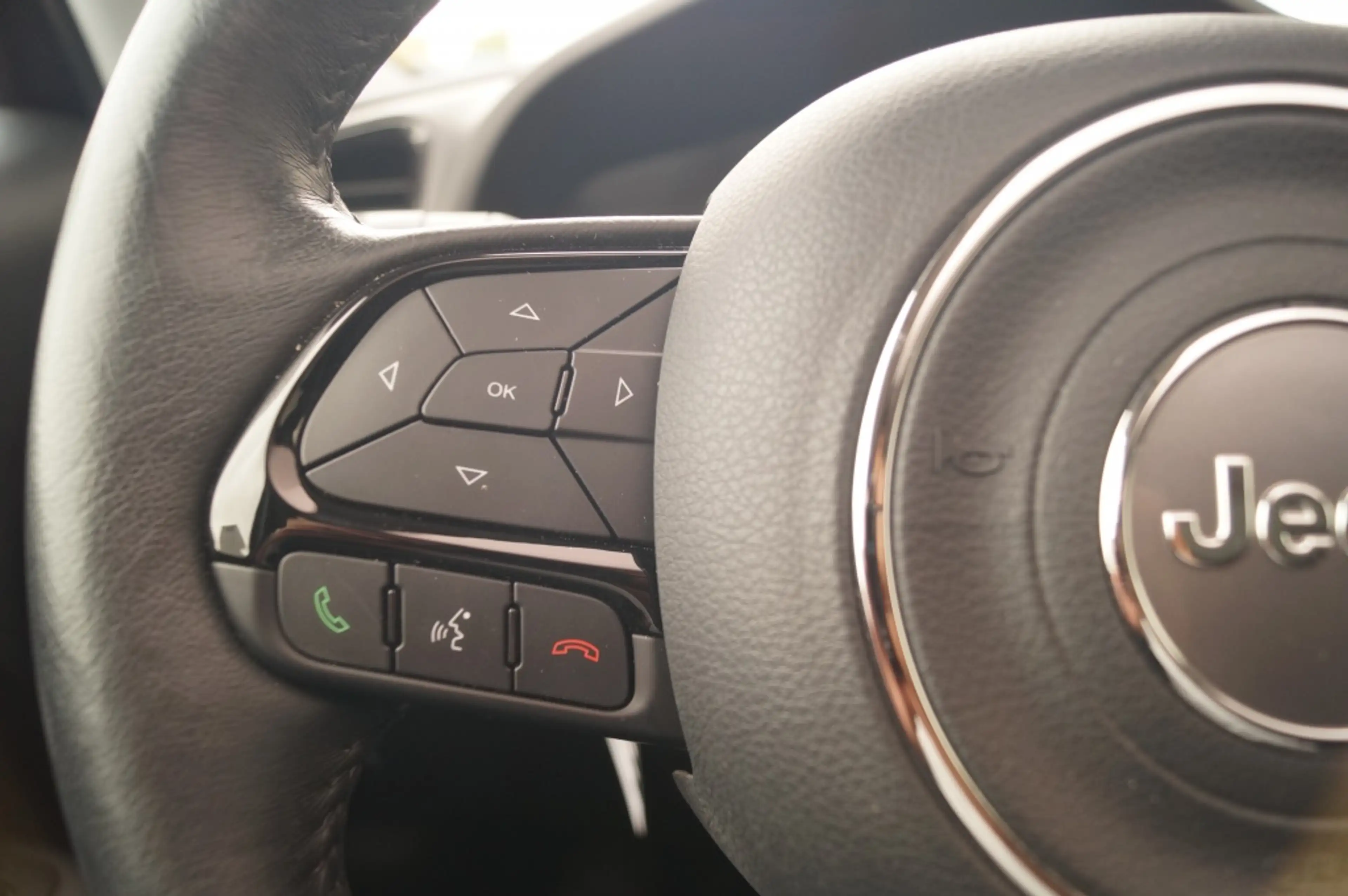 Jeep Renegade 4xe 240 PHEV Hybrid 4WD Limited -PANO-CAM- — photo 16