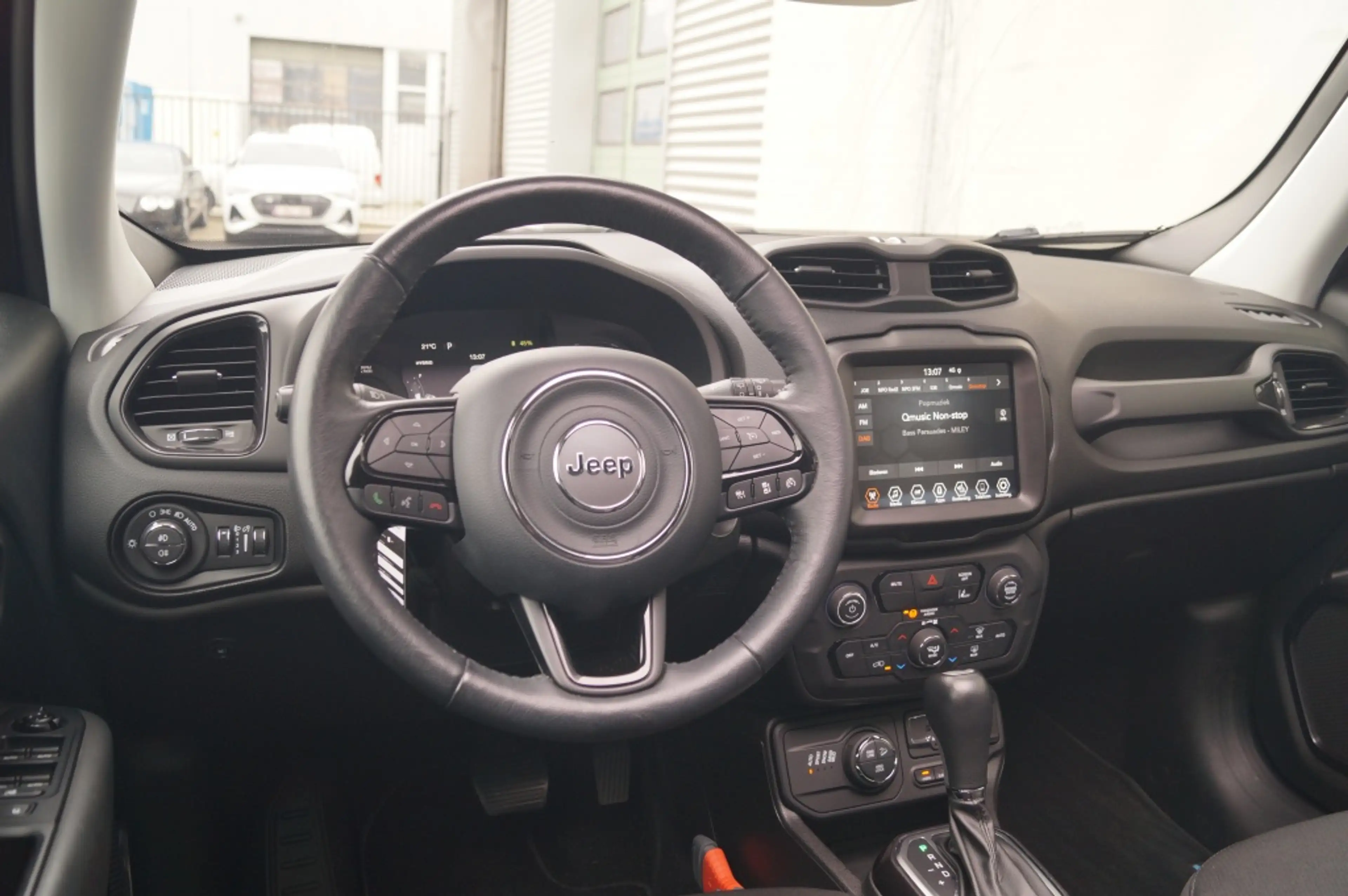 Jeep Renegade 4xe 240 PHEV Hybrid 4WD Limited -PANO-CAM- — photo 9