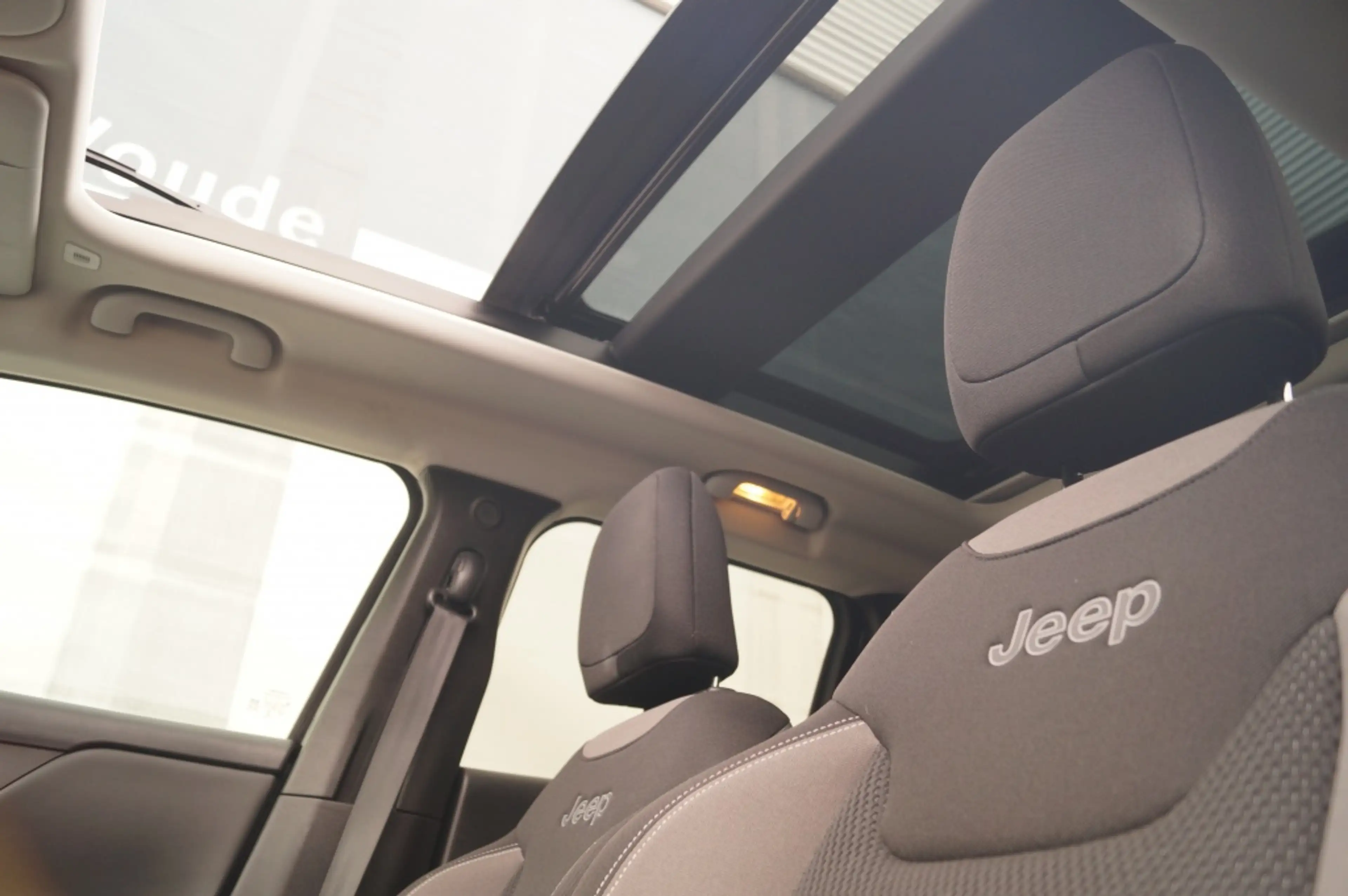 Jeep Renegade 4xe 240 PHEV Hybrid 4WD Limited -PANO-CAM- — photo 11